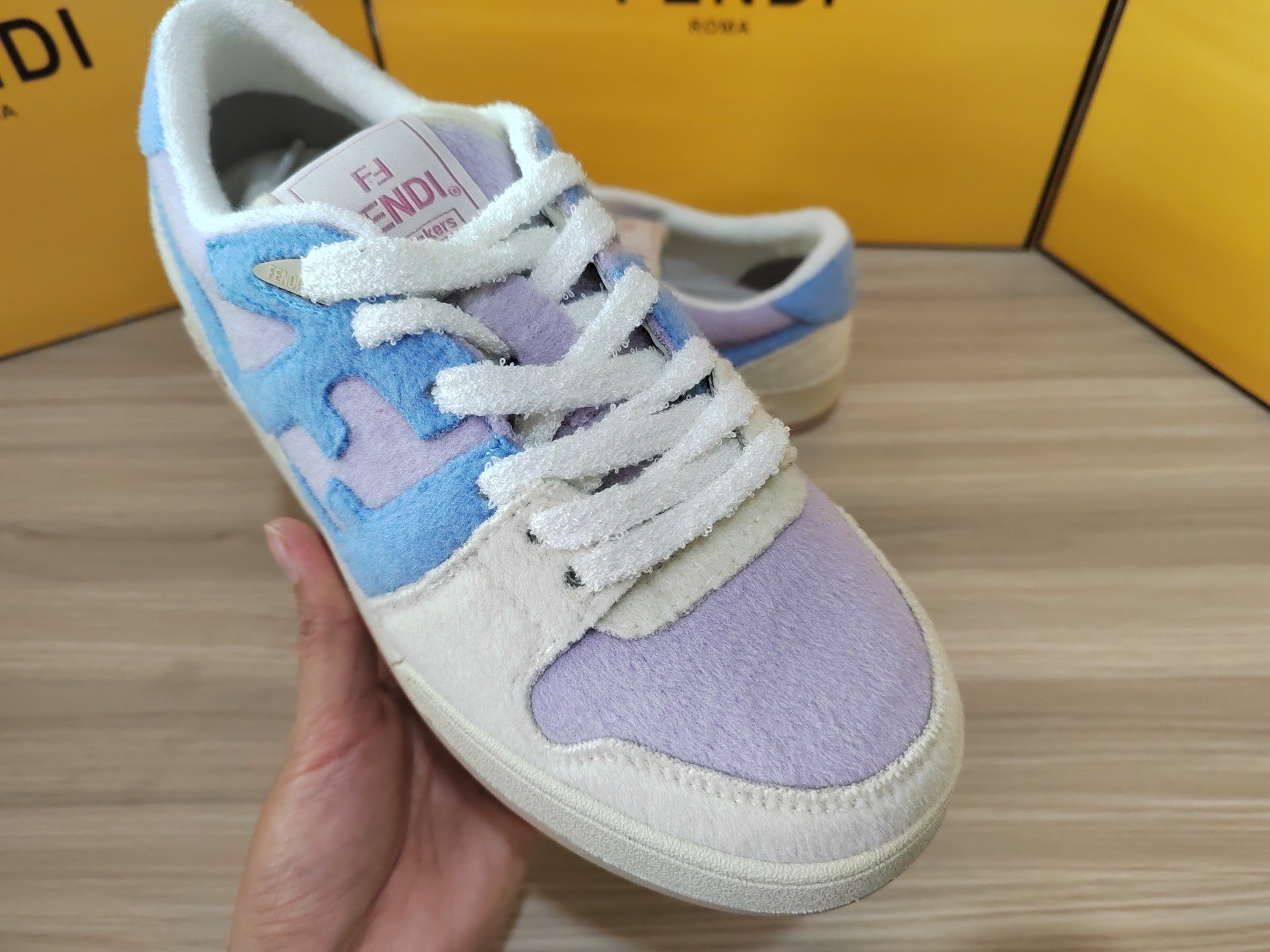 FENDI sneakers 44