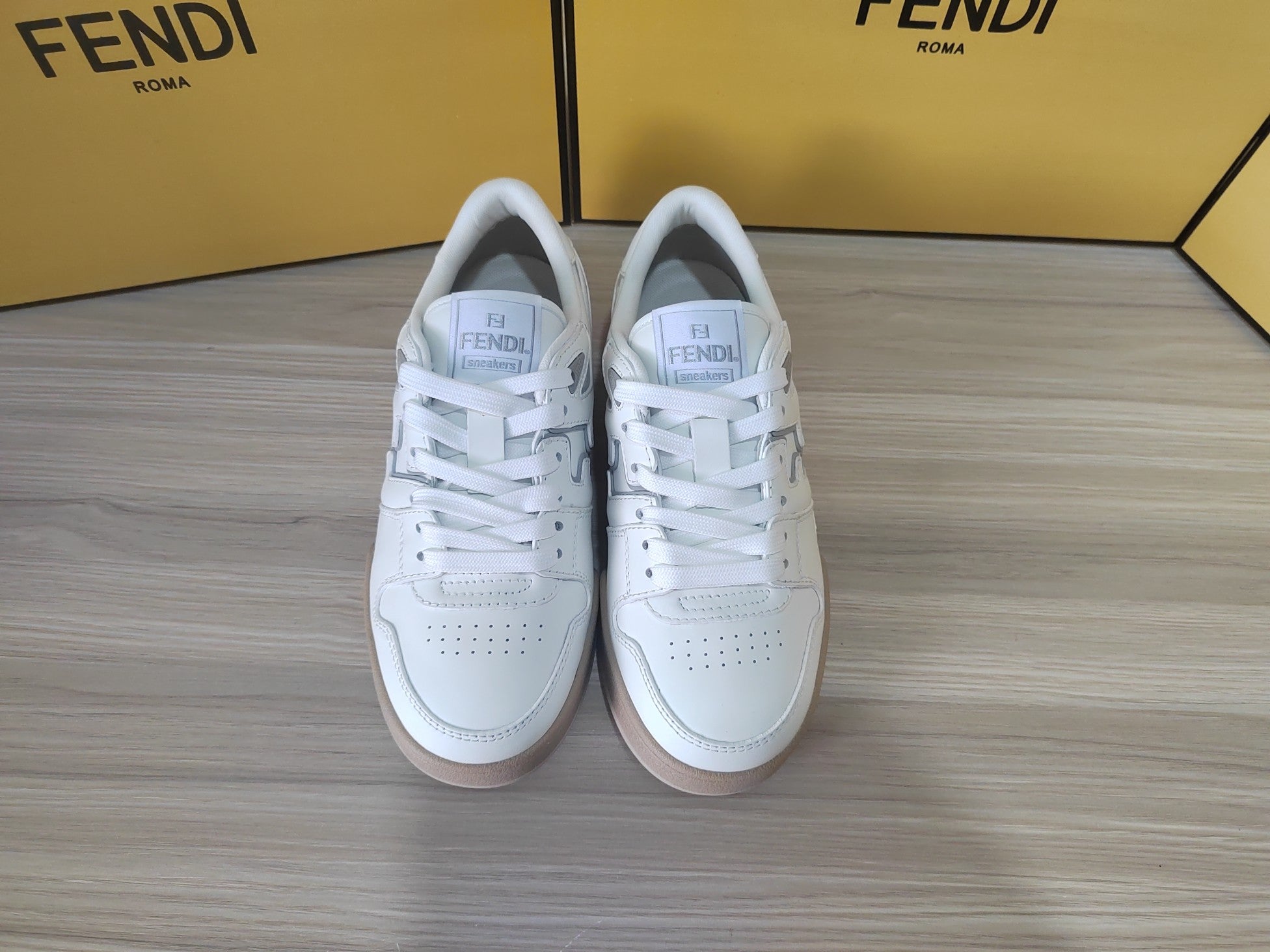 FENDI sneakers 45