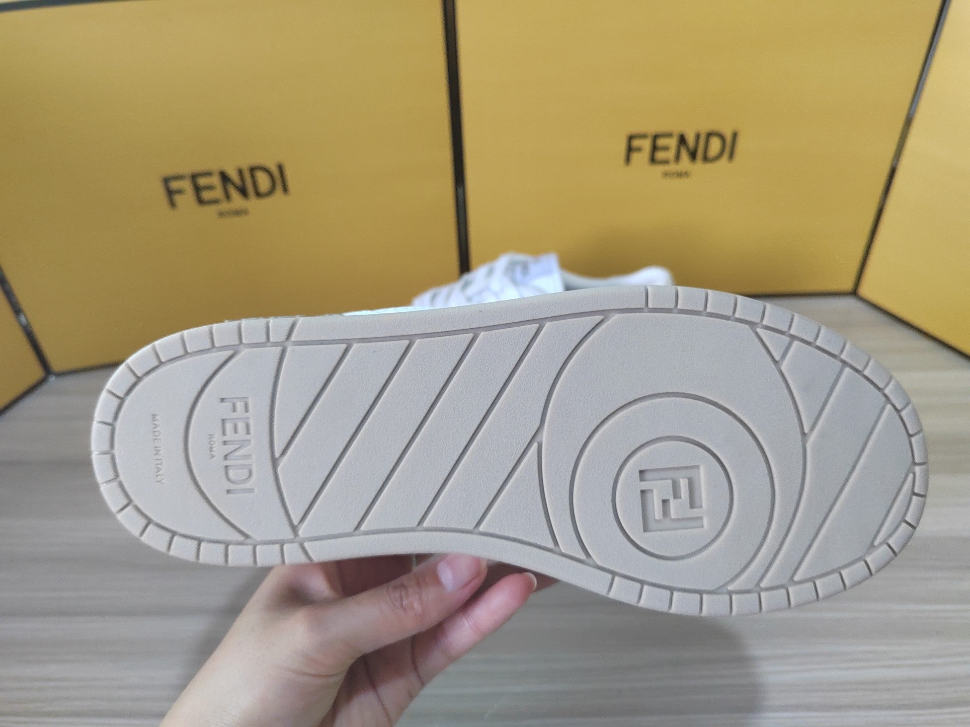 FENDI sneakers 45