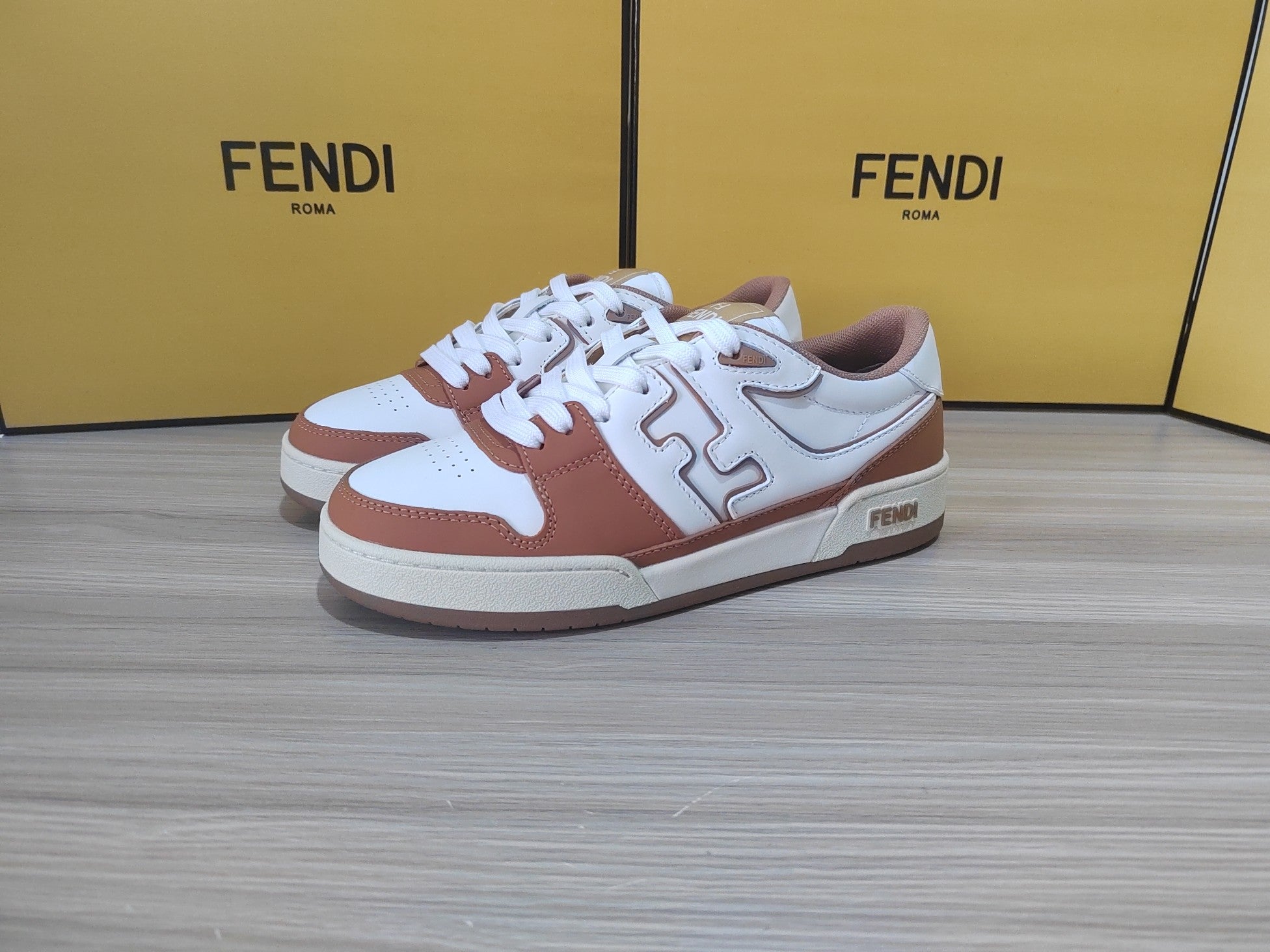 FENDI sneakers 46
