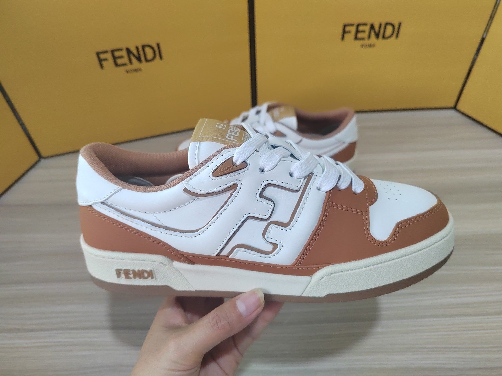FENDI sneakers 46