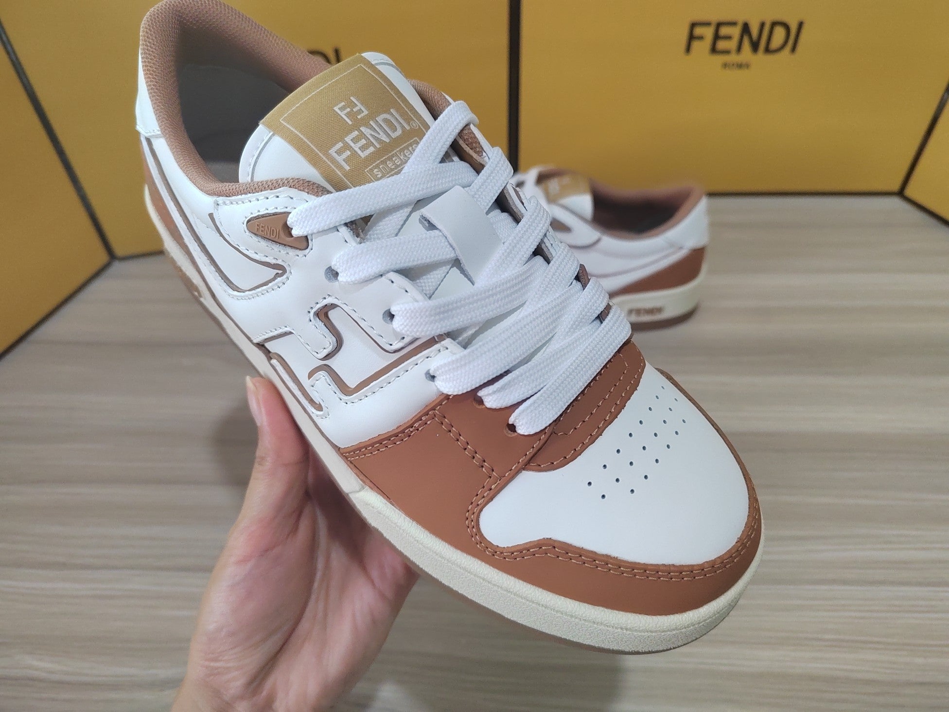 FENDI sneakers 46