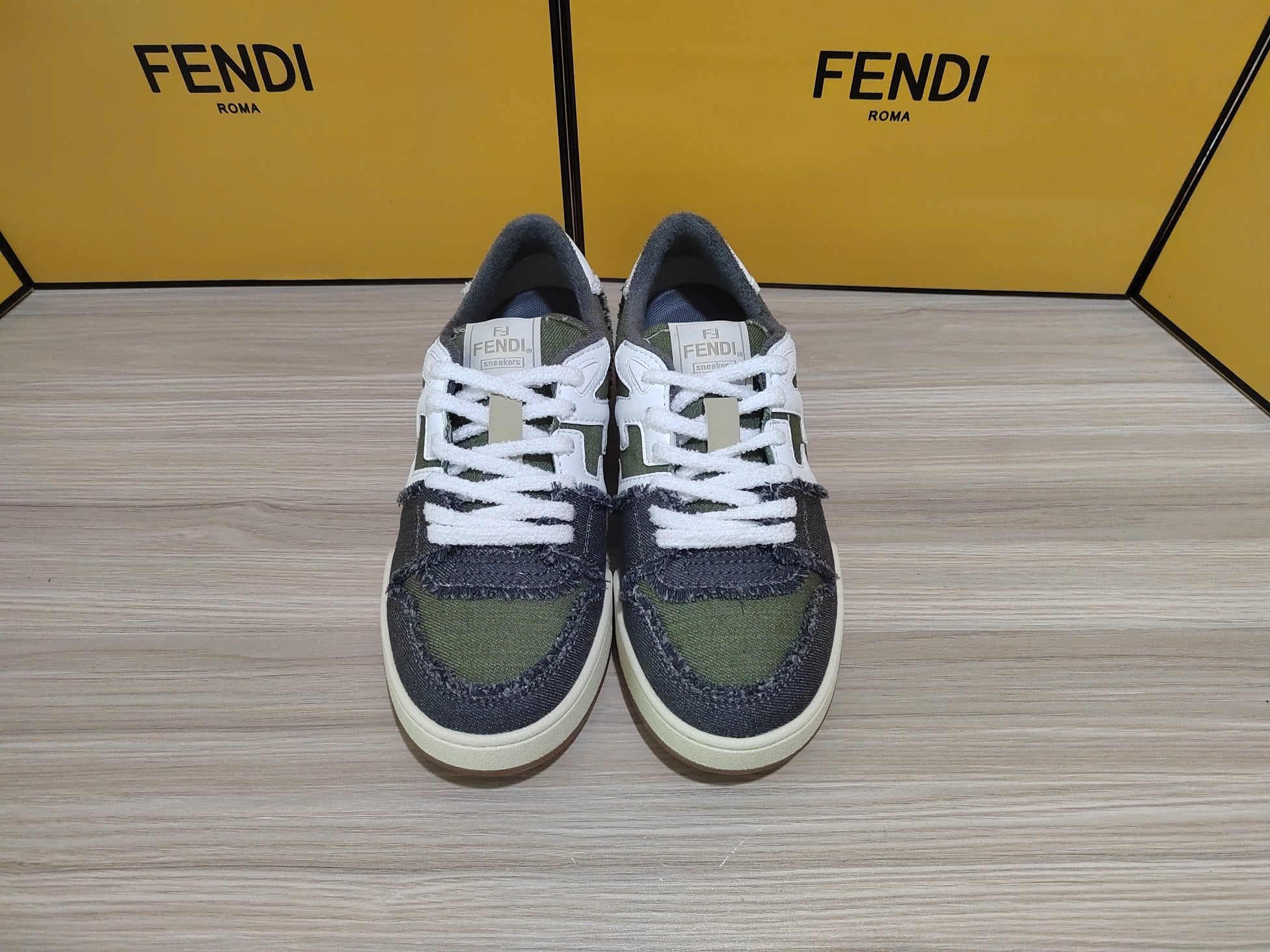 FENDI sneakers 47