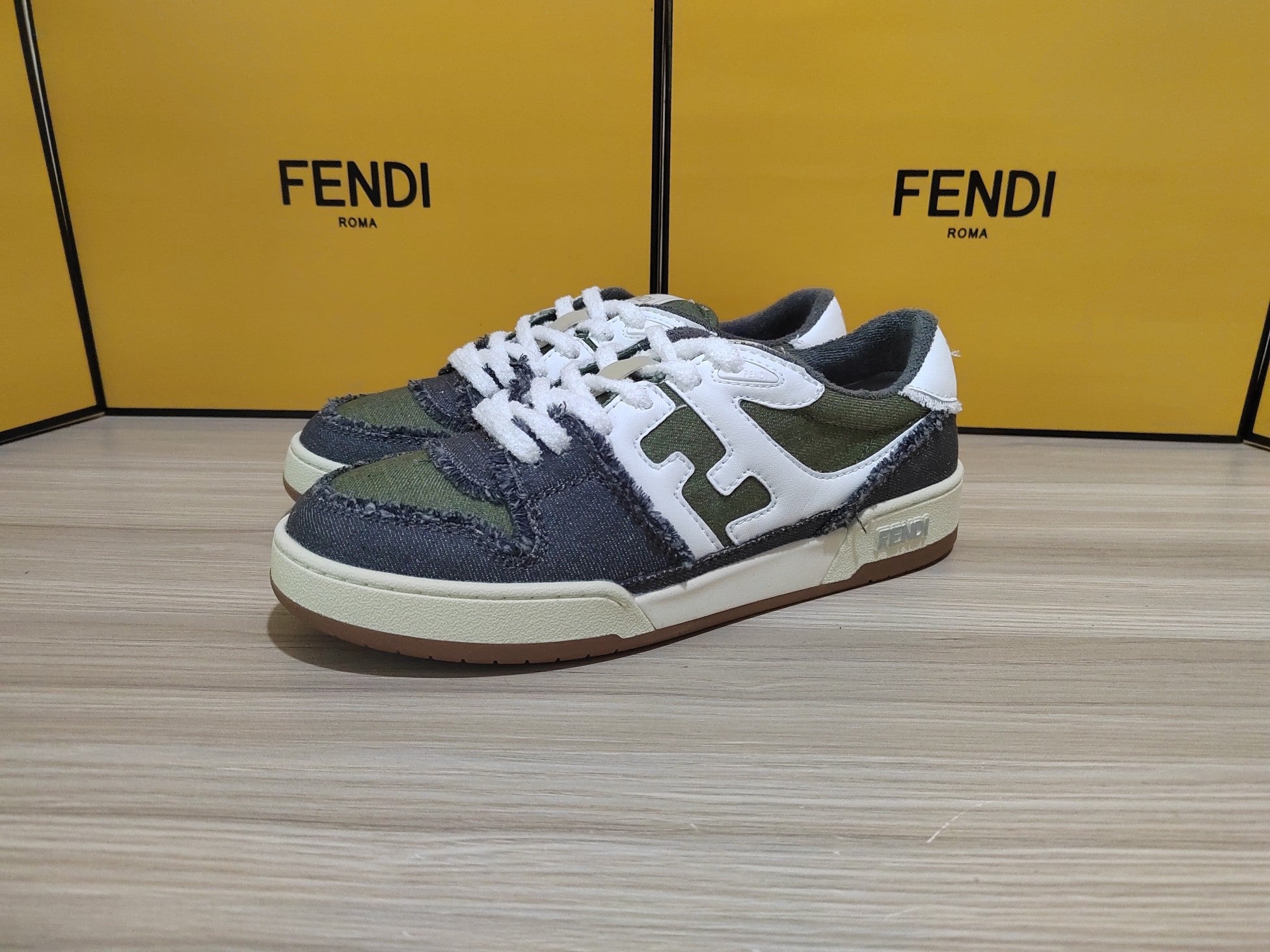 FENDI sneakers 47