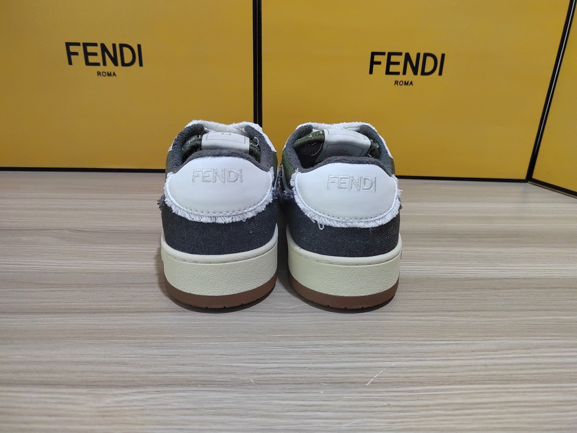 FENDI sneakers 47