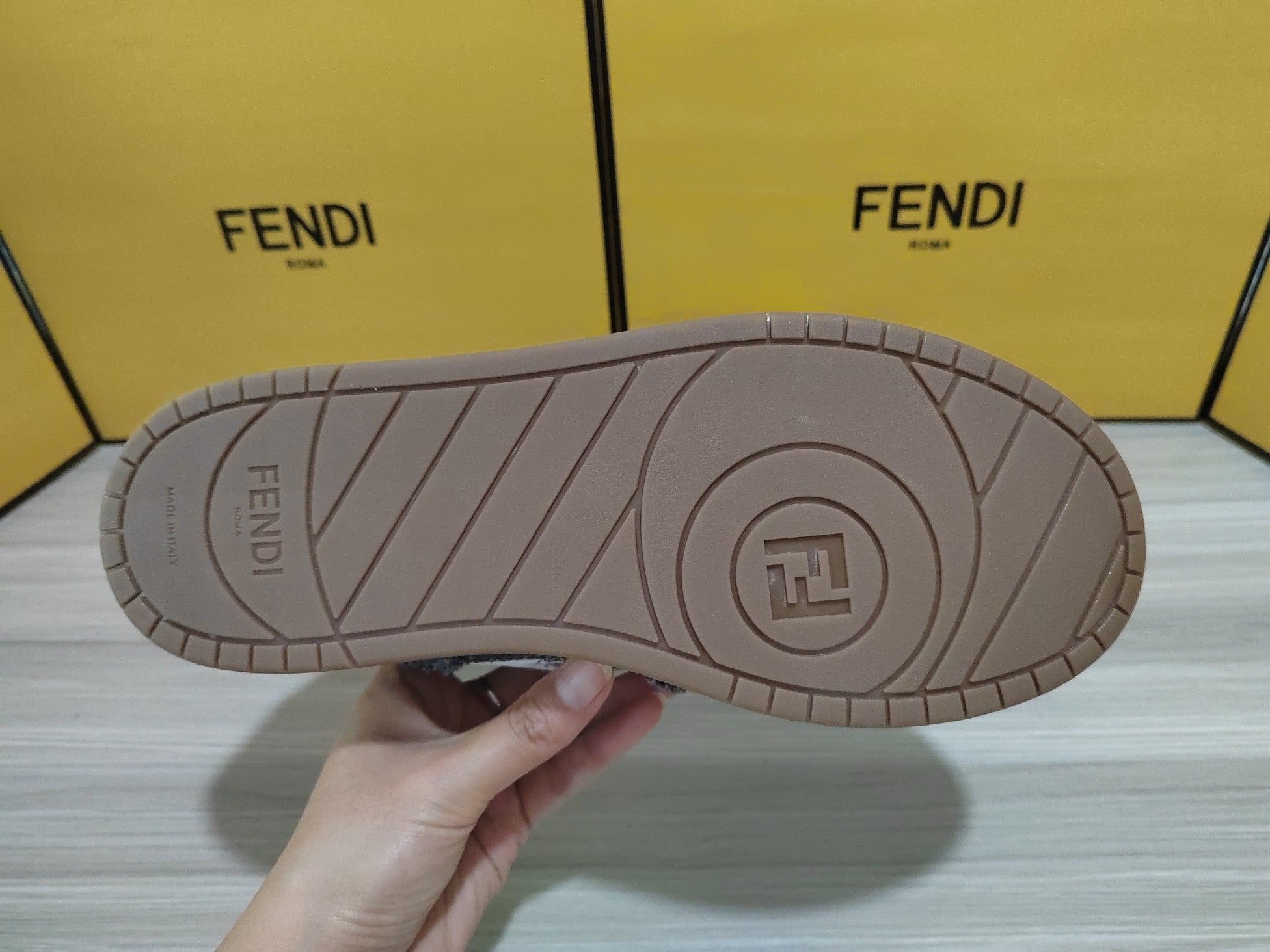 FENDI sneakers 47