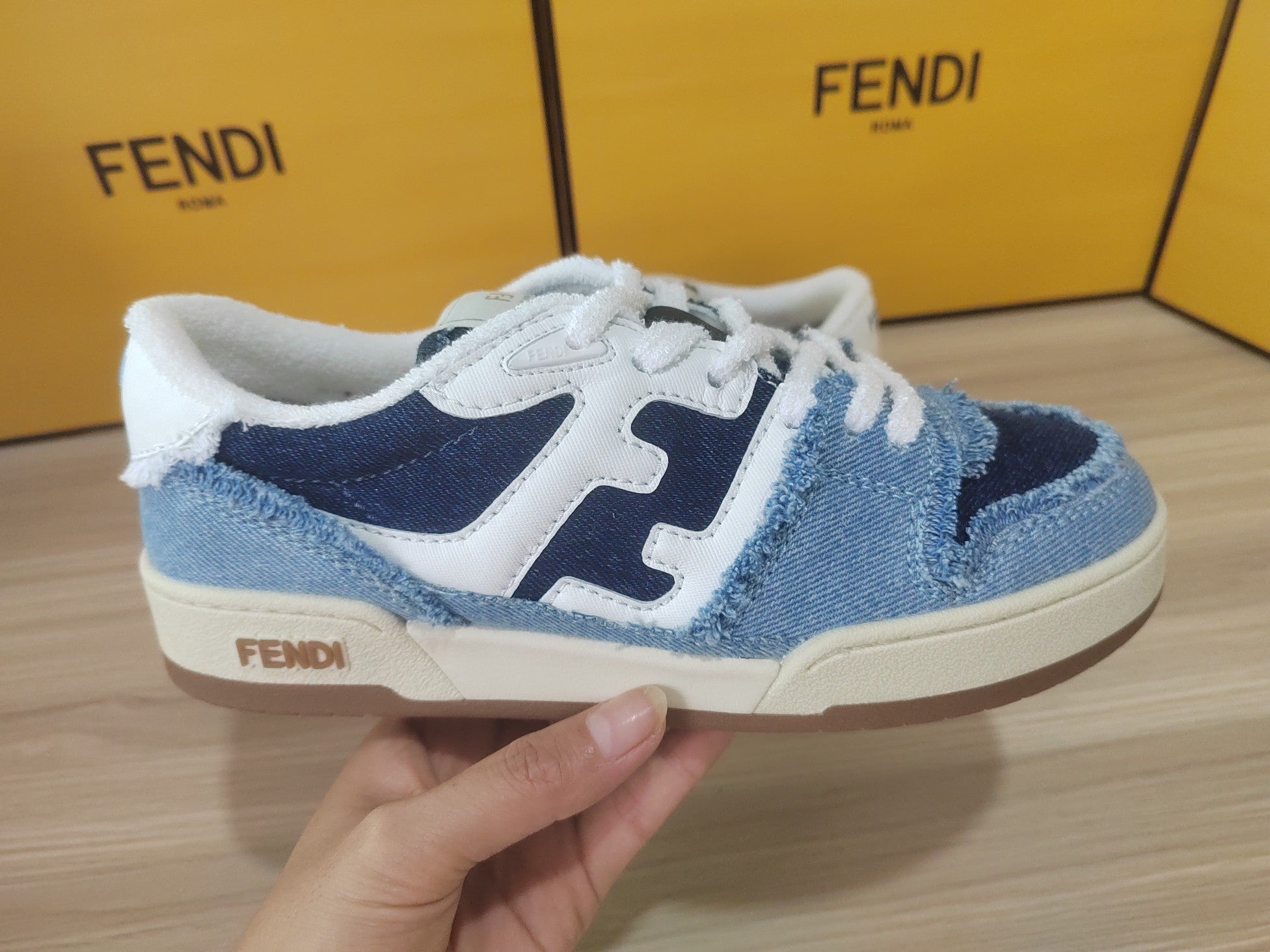 FENDI sneakers 48