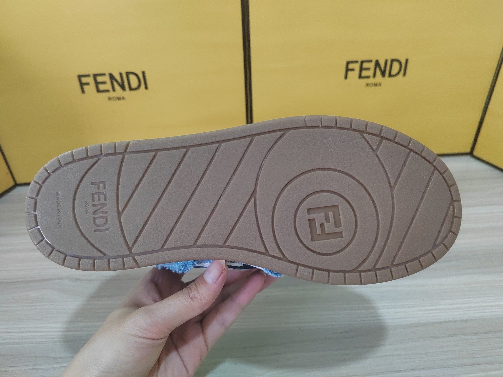FENDI sneakers 48