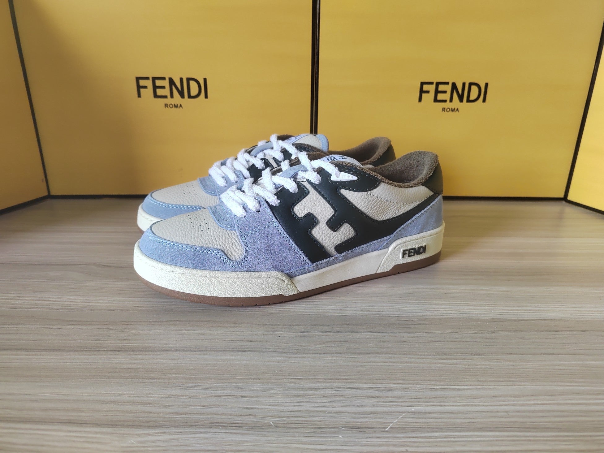 FENDI sneakers 50
