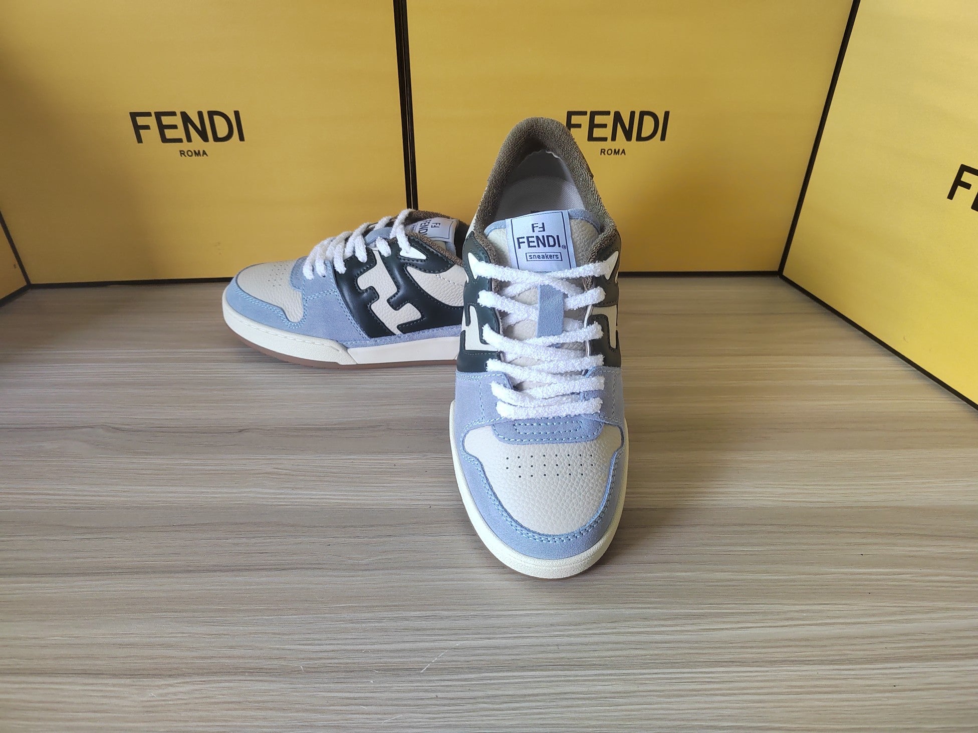 FENDI sneakers 50