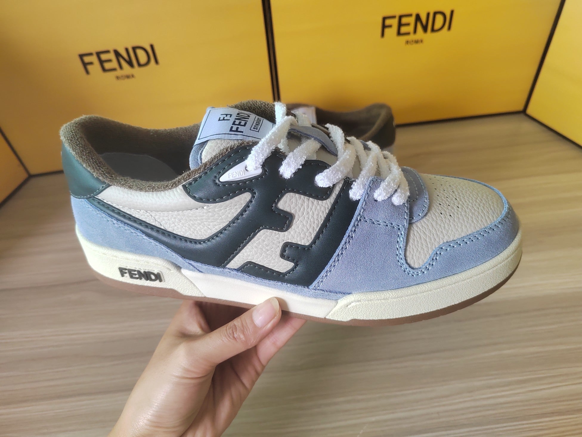 FENDI sneakers 50
