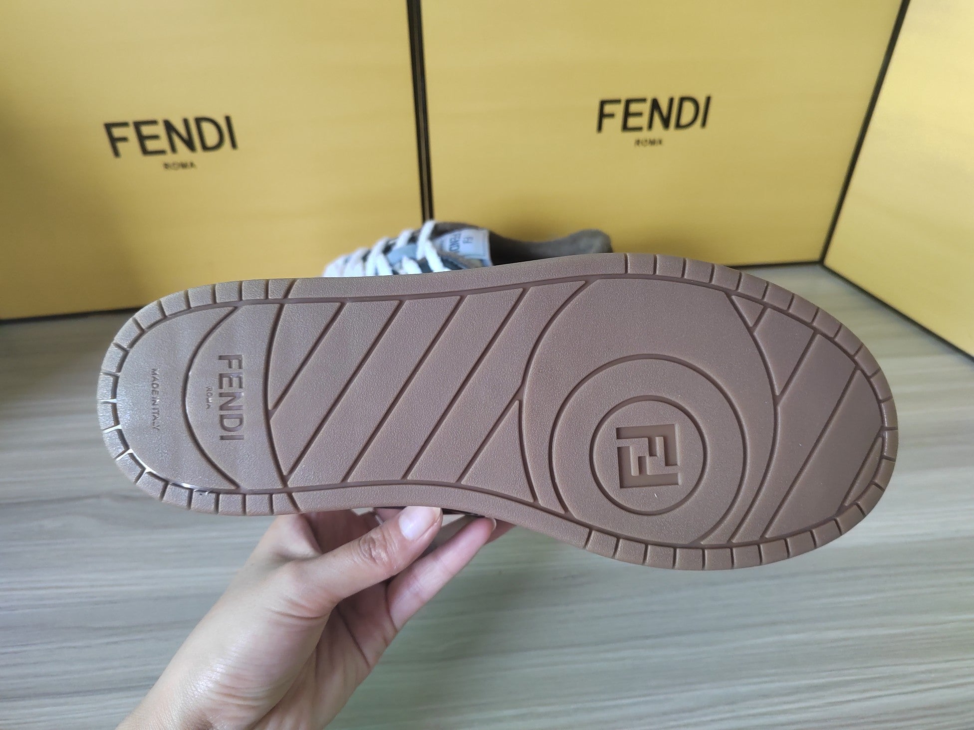 FENDI sneakers 50