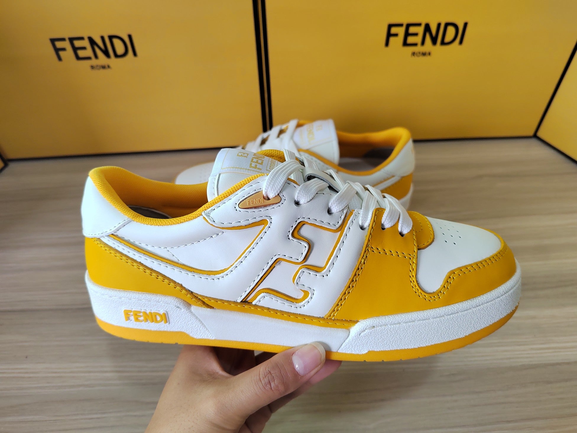FENDI sneakers 52