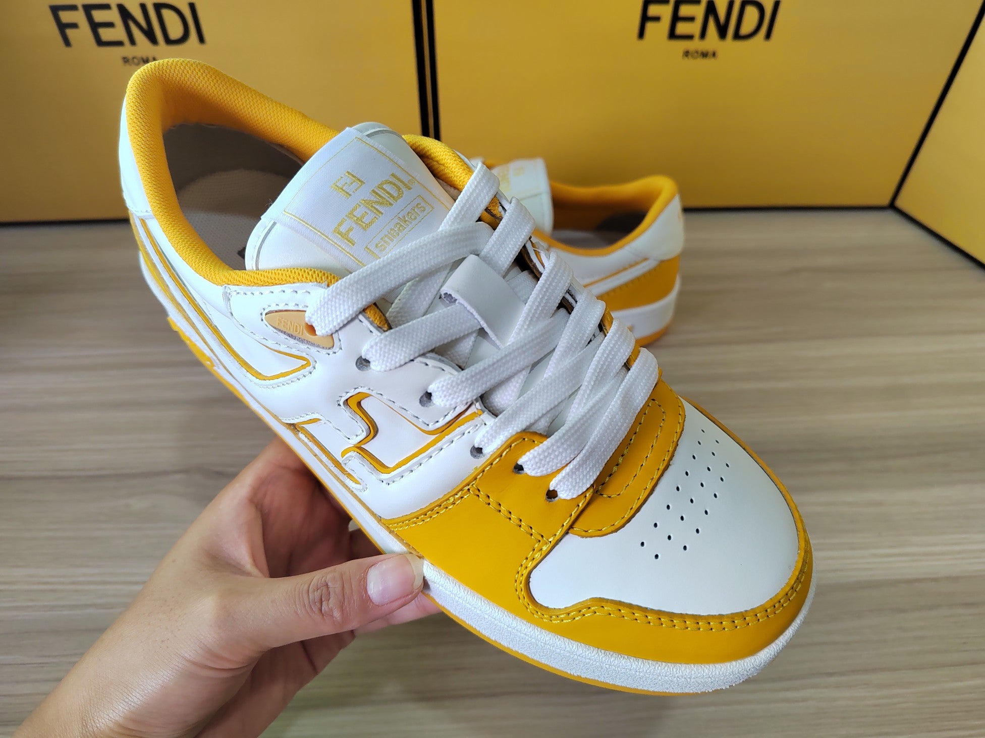 FENDI sneakers 52