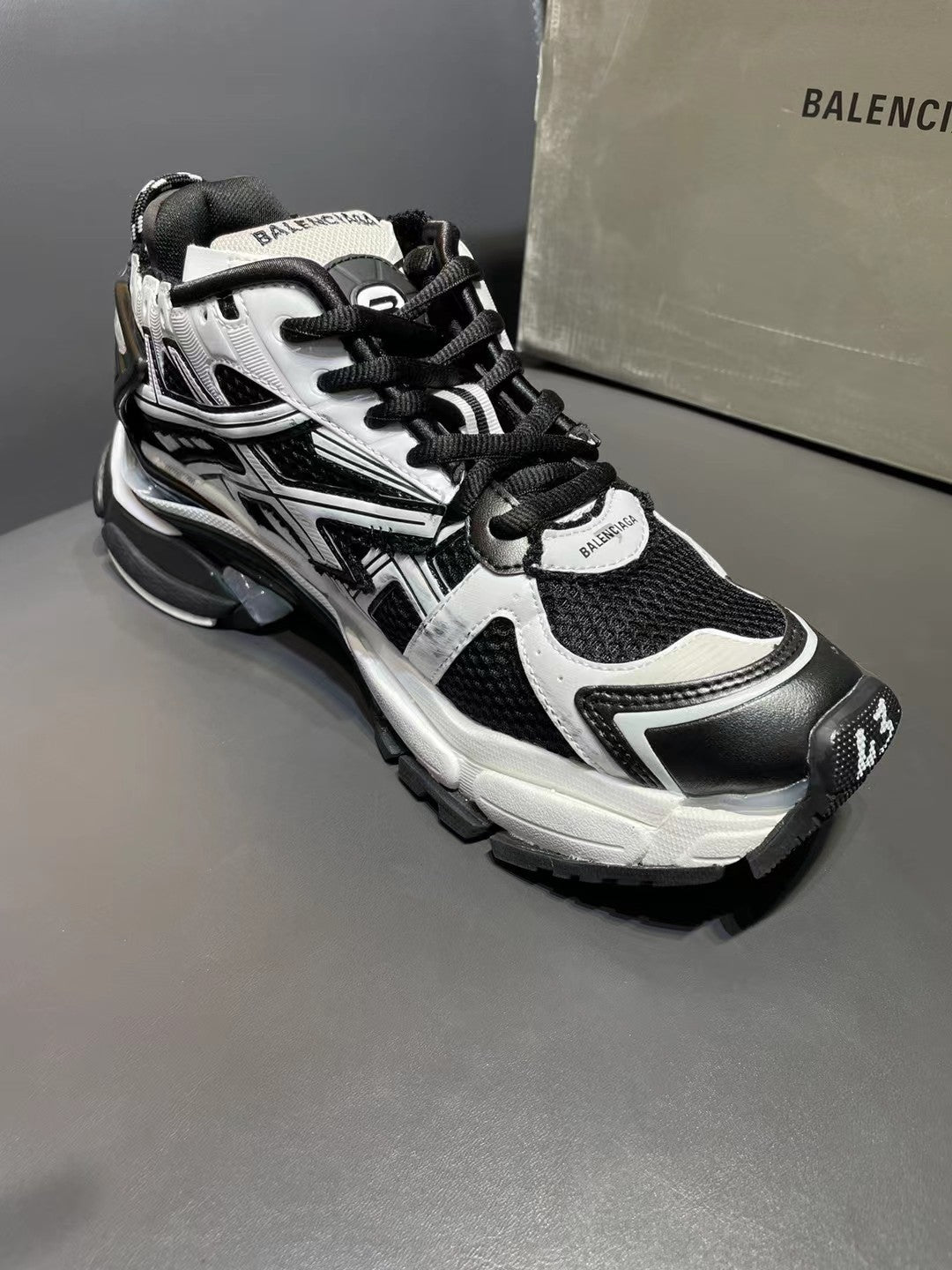 Balenciaga sneakers 85