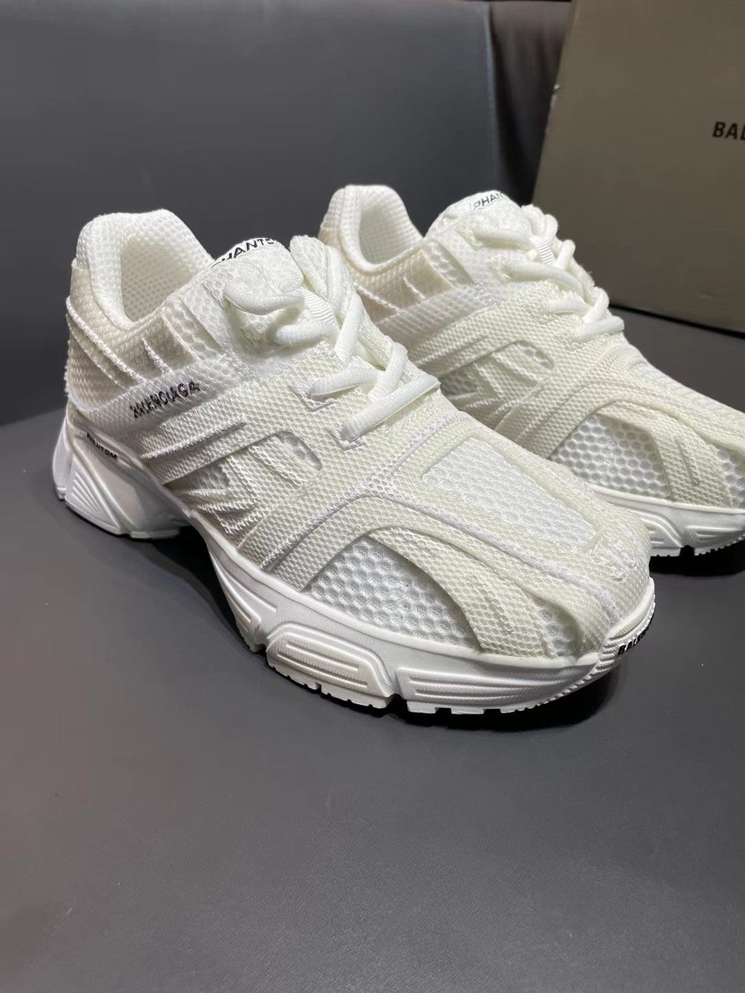 Balenciaga sneakers 86