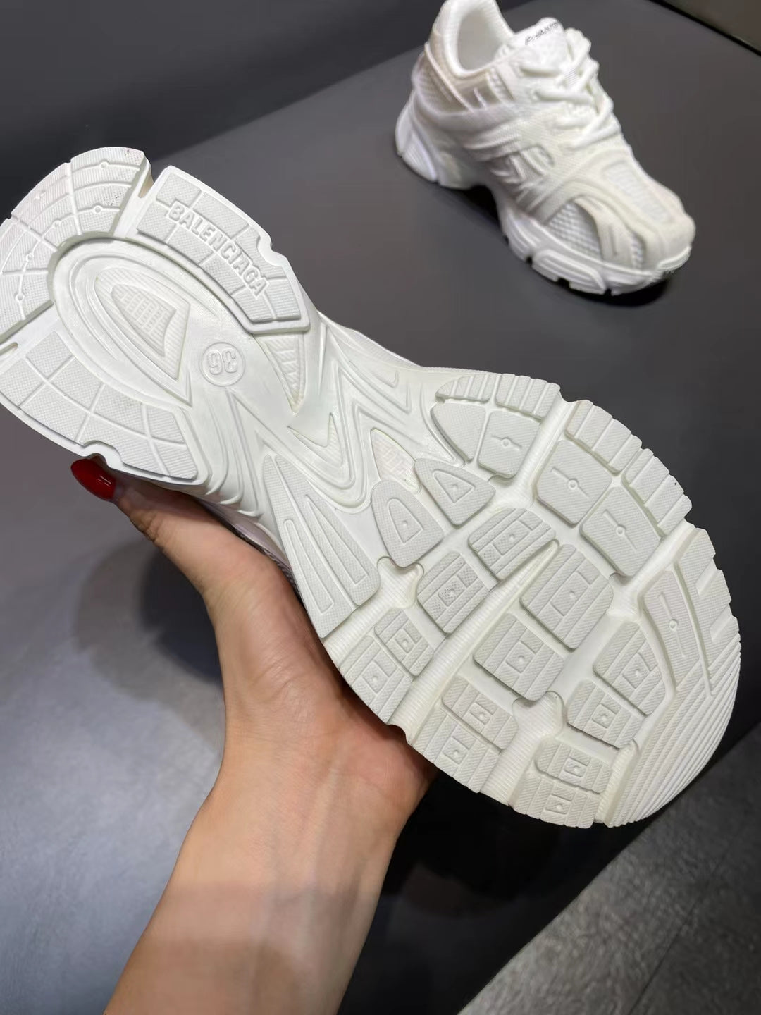 Balenciaga sneakers 86