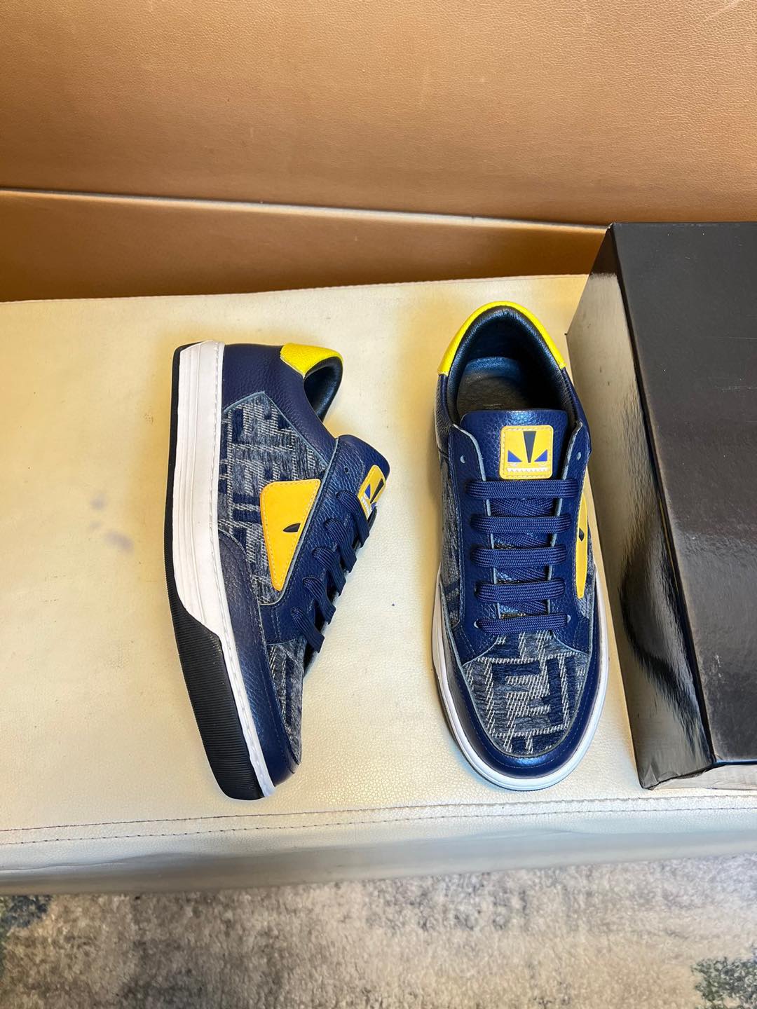 FENDI sneakers 107