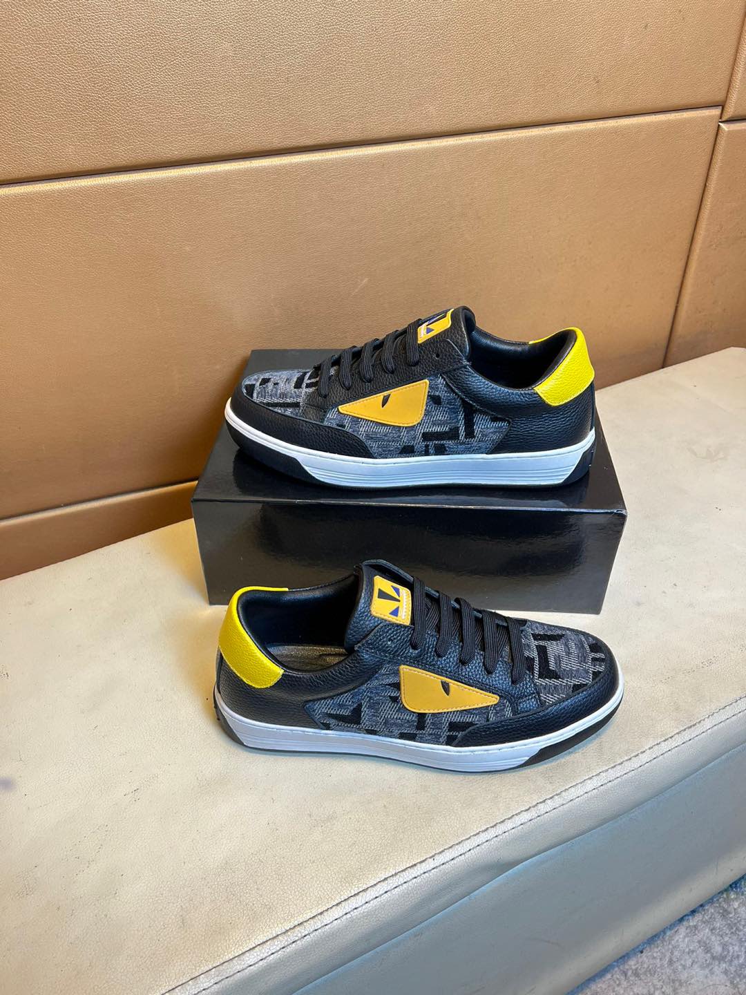 FENDI sneakers 108