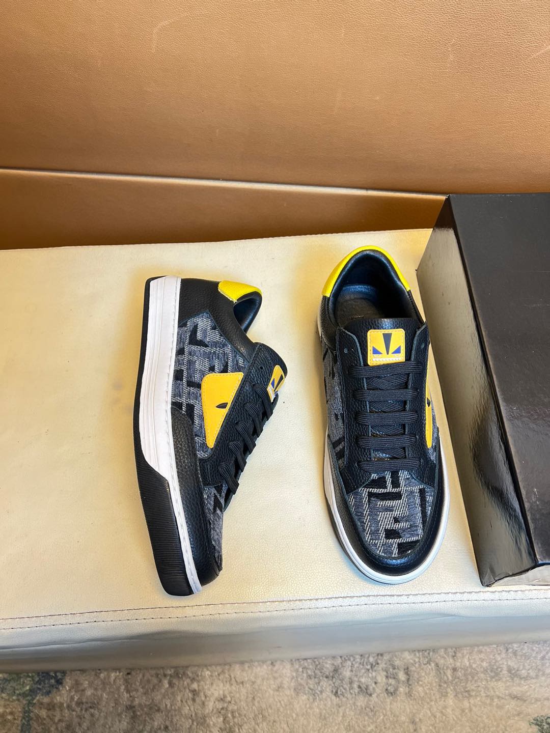 FENDI sneakers 108
