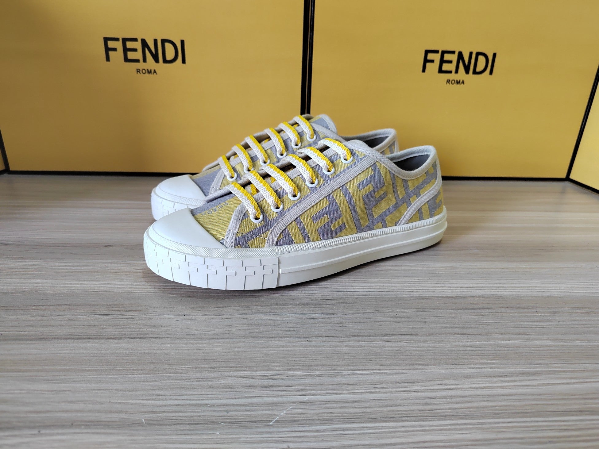 FENDI sneakers 110
