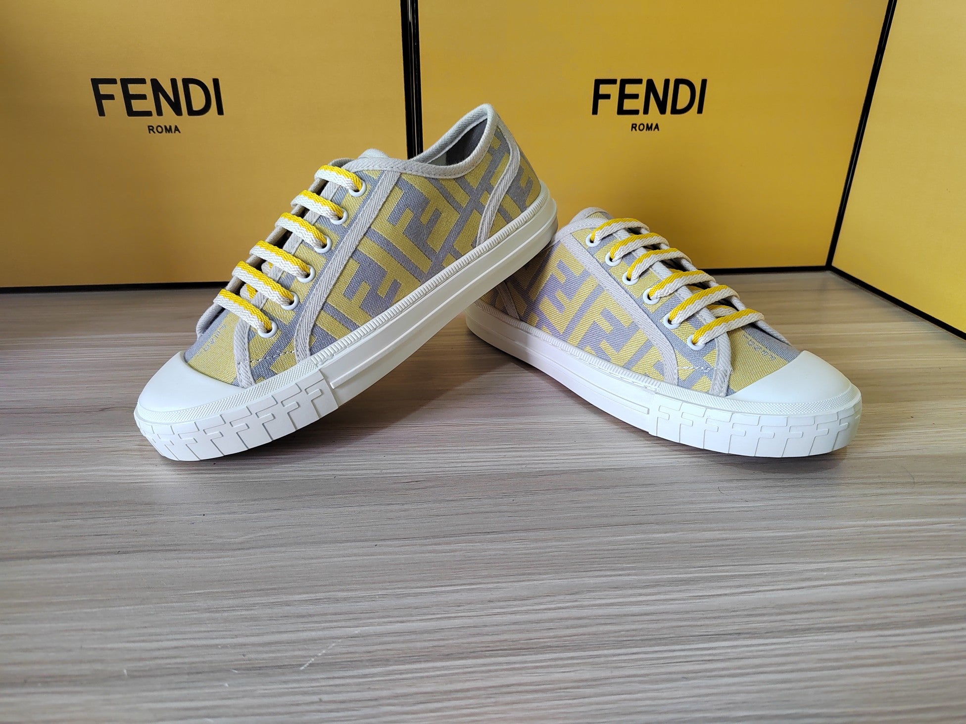 FENDI sneakers 110