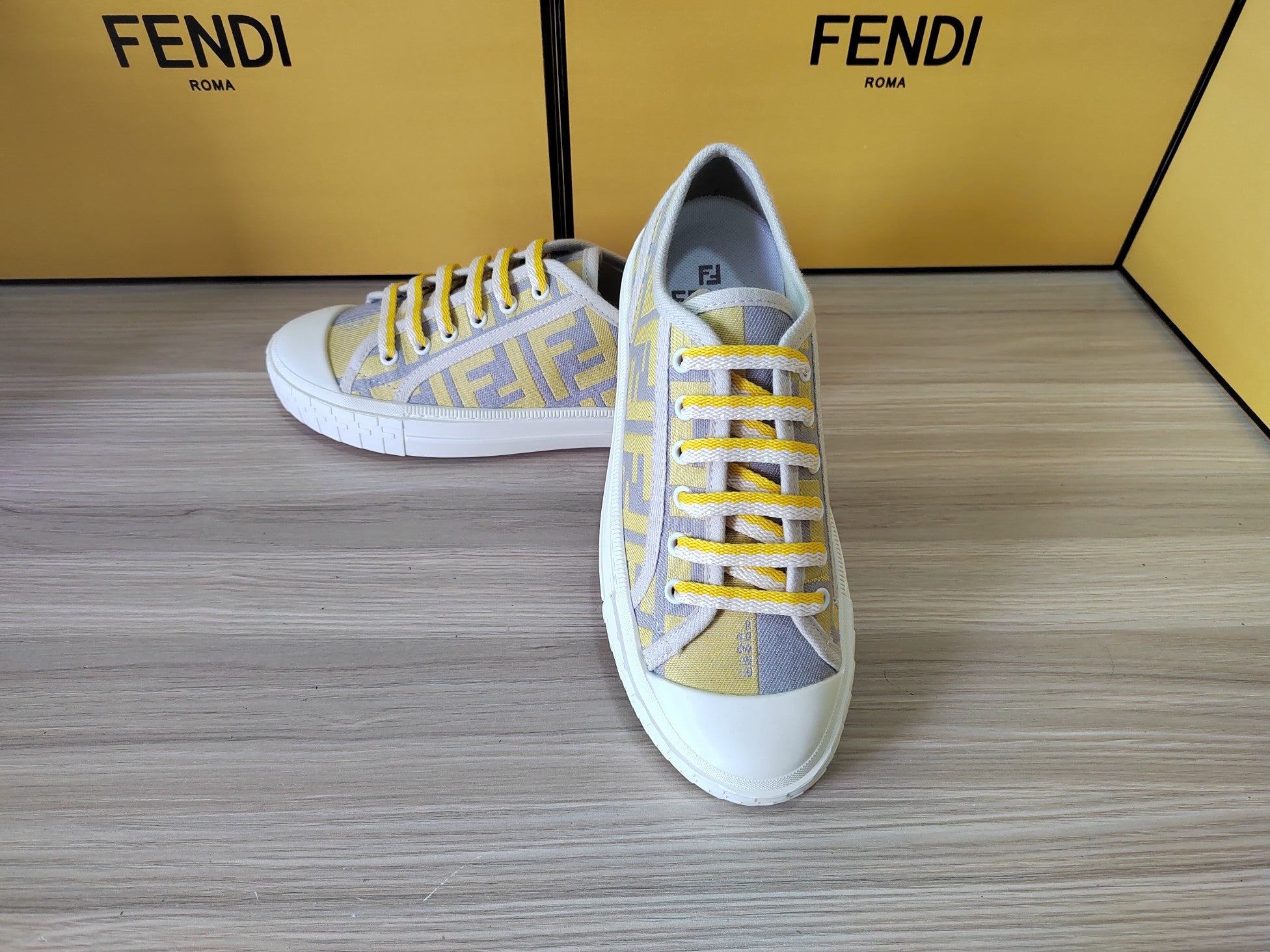 FENDI sneakers 110