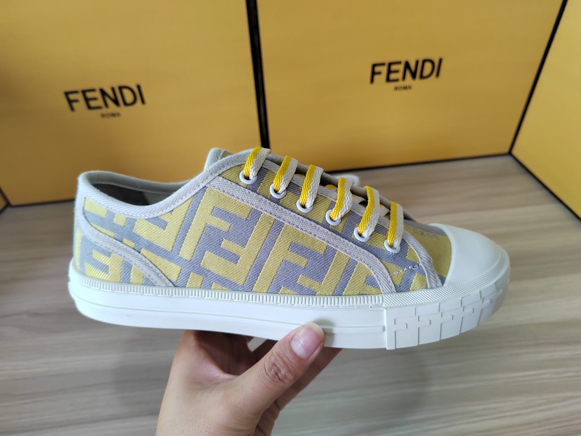 FENDI sneakers 110