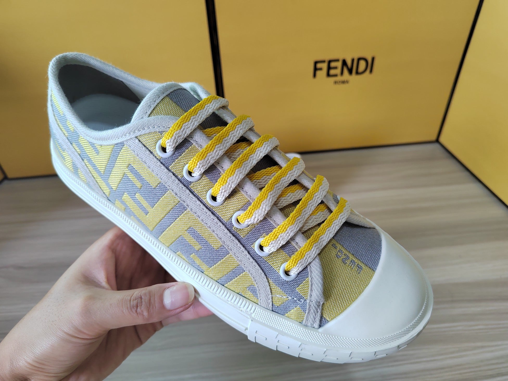 FENDI sneakers 110