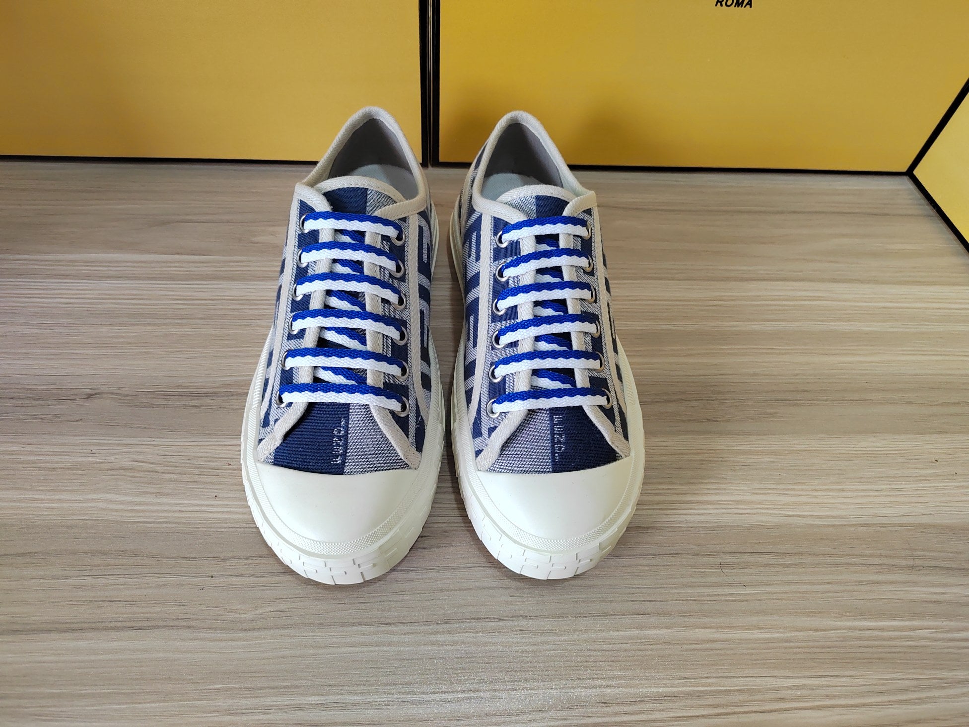 FENDI sneakers 111