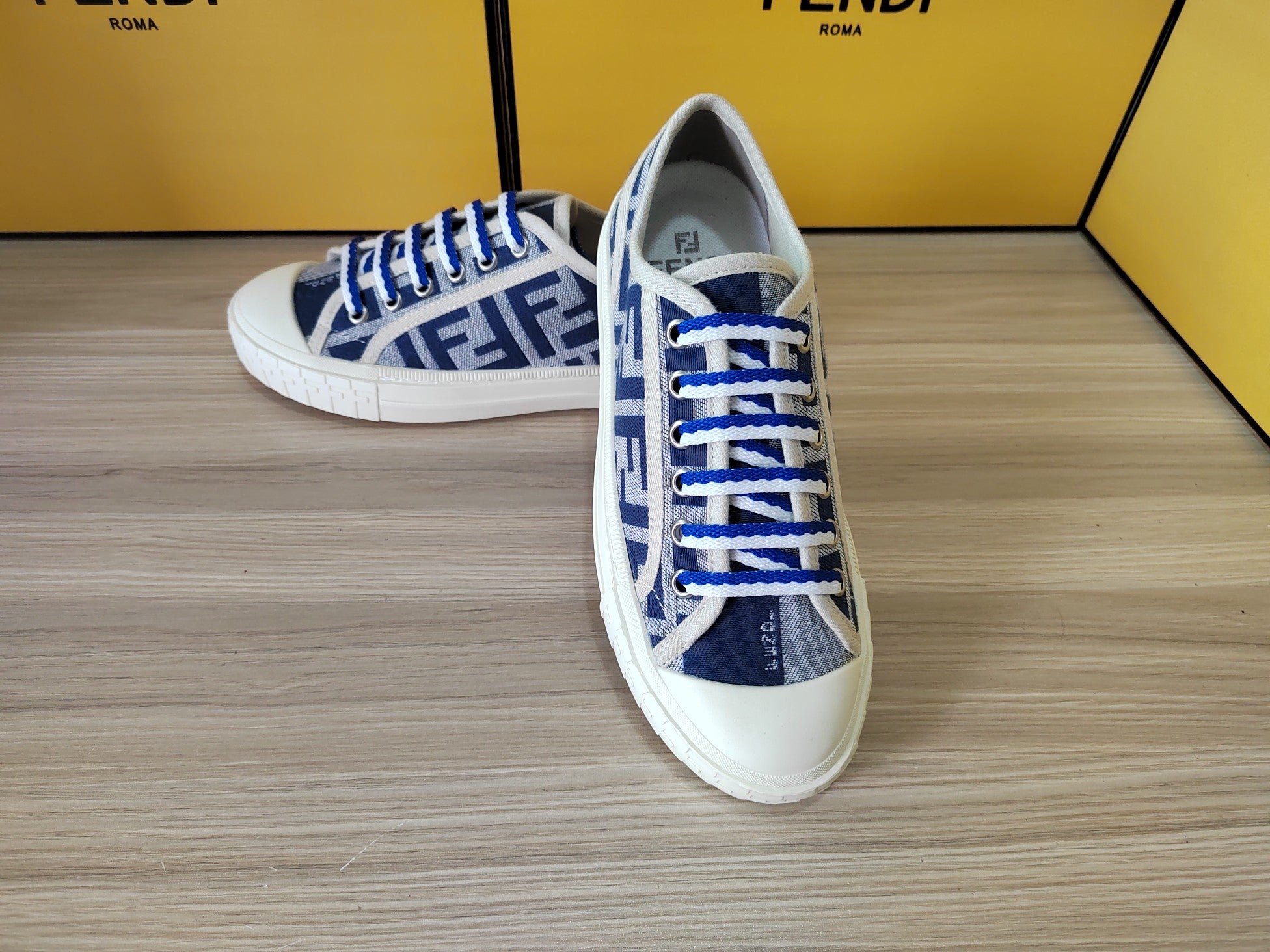 FENDI sneakers 111