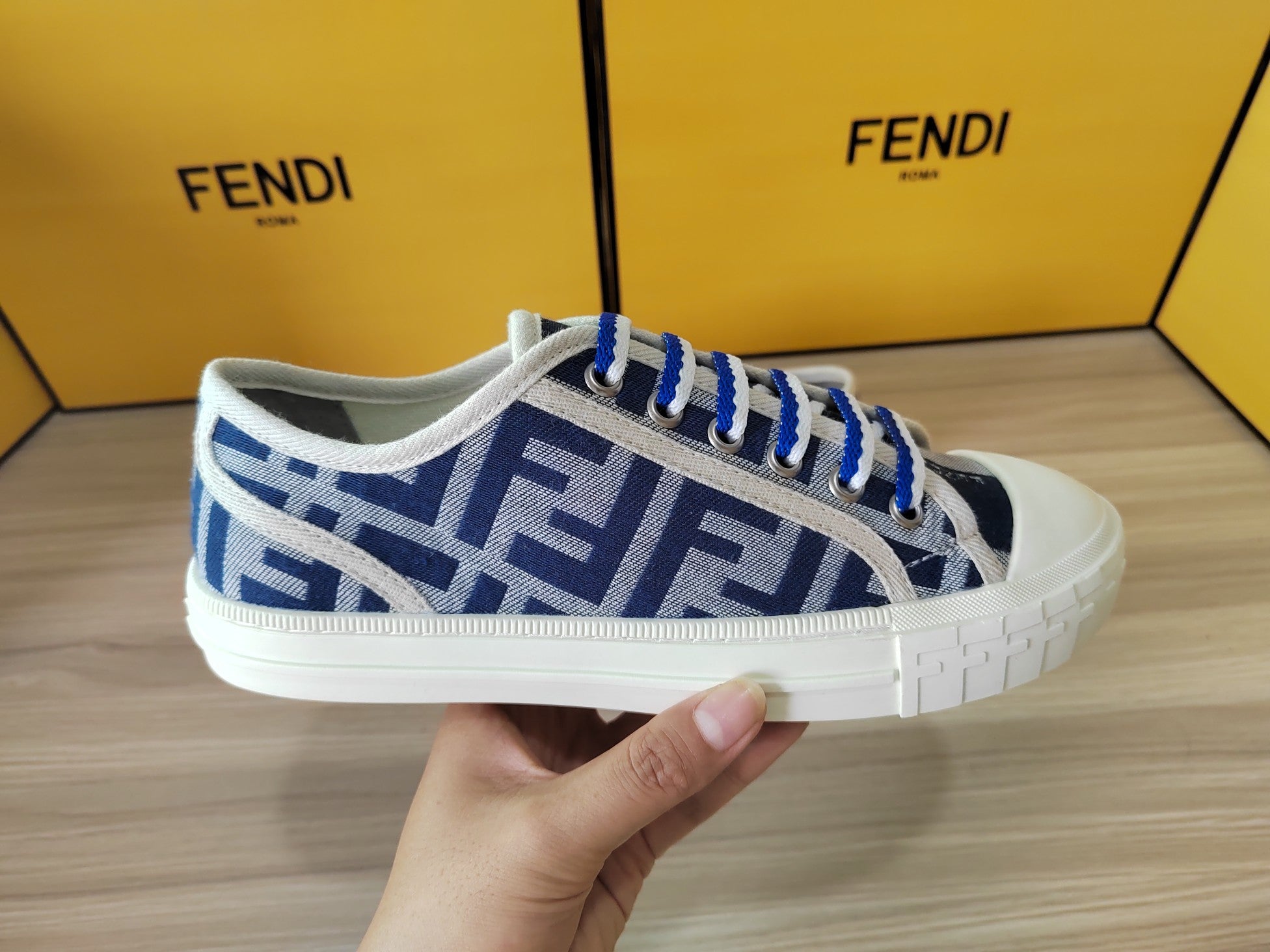 FENDI sneakers 111