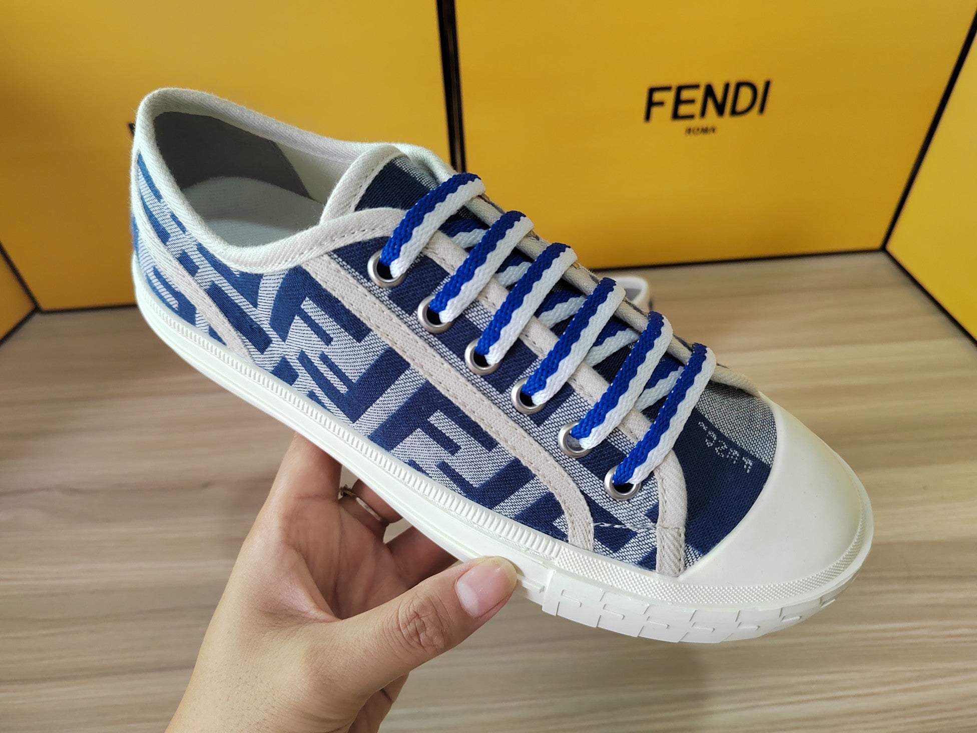 FENDI sneakers 111