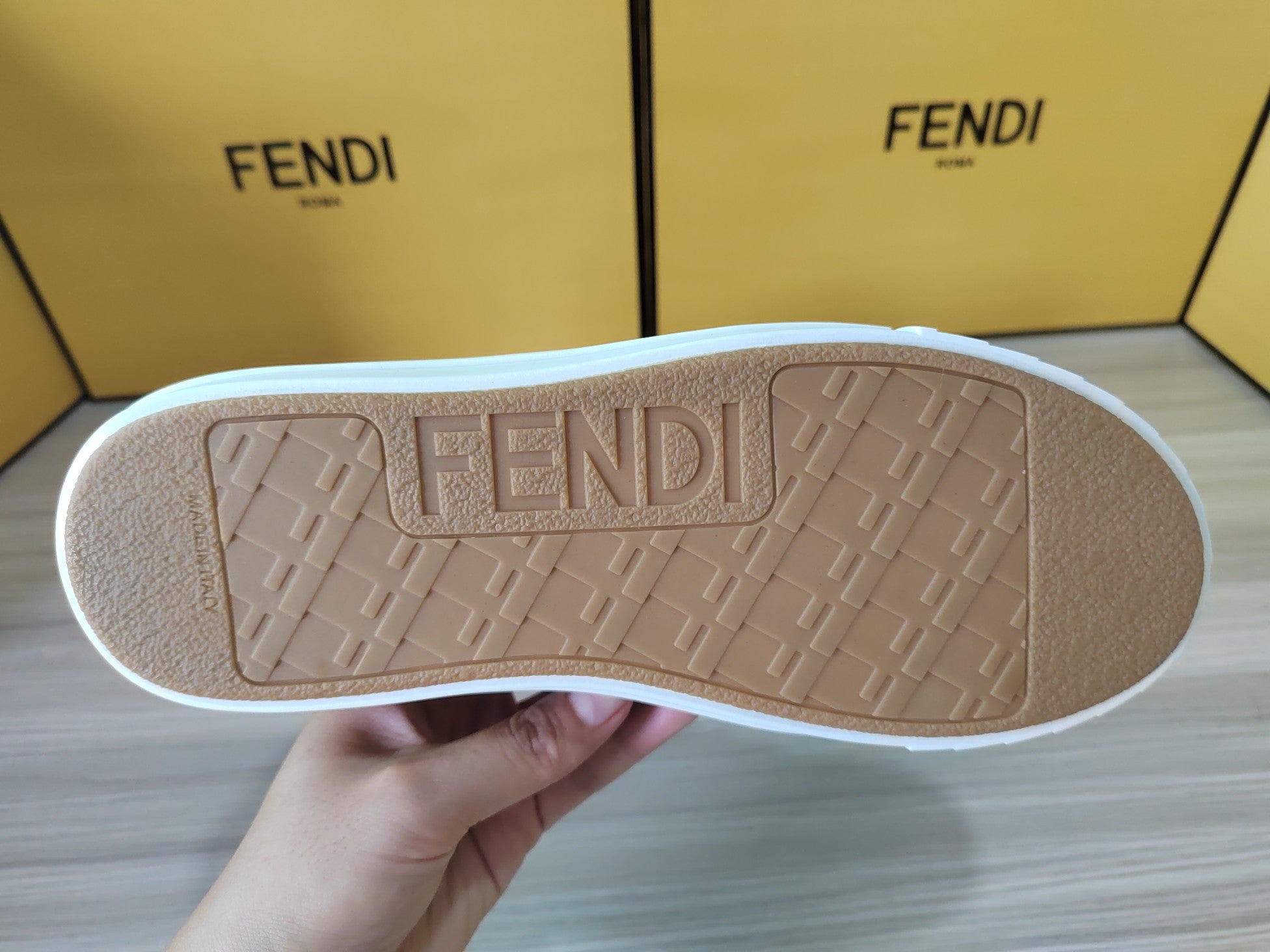 FENDI sneakers 114