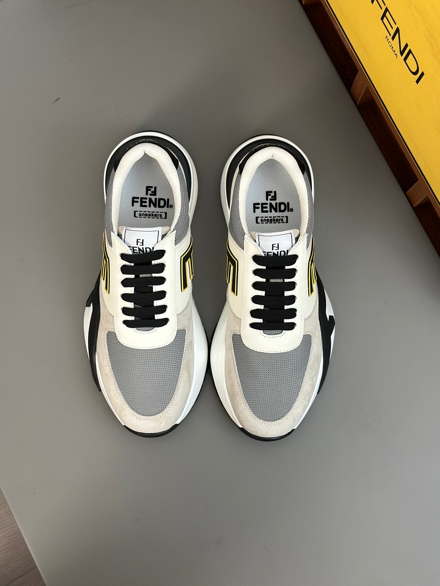 FENDI sneakers 116