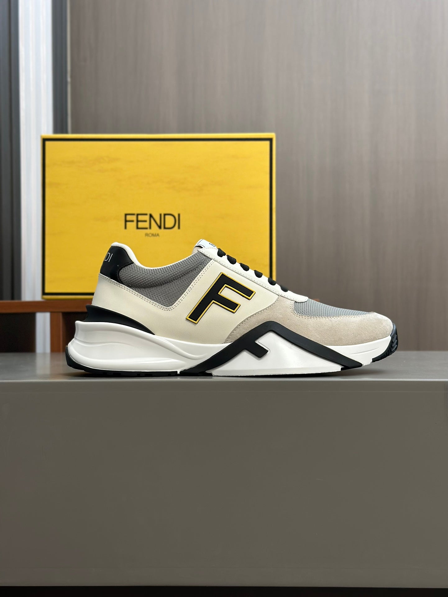 FENDI sneakers 116