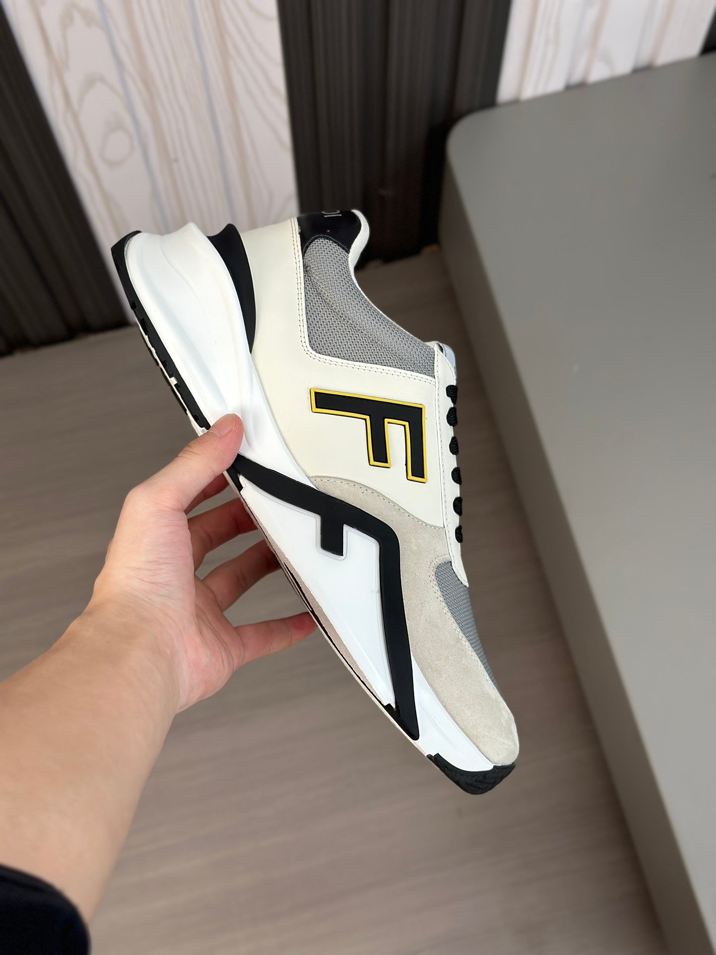 FENDI sneakers 116