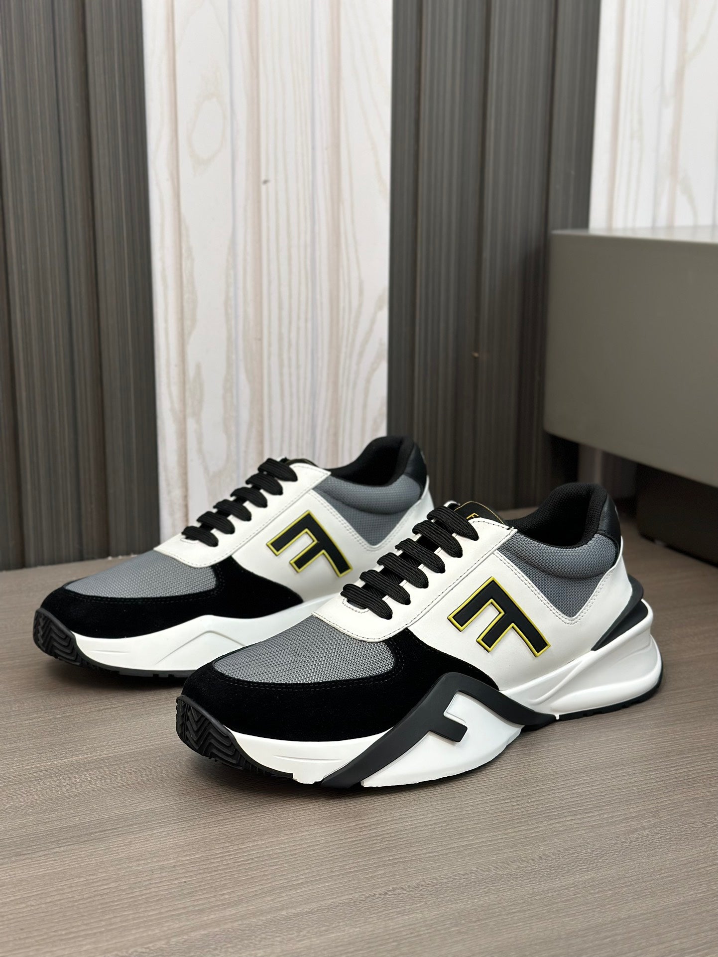 FENDI sneakers 117