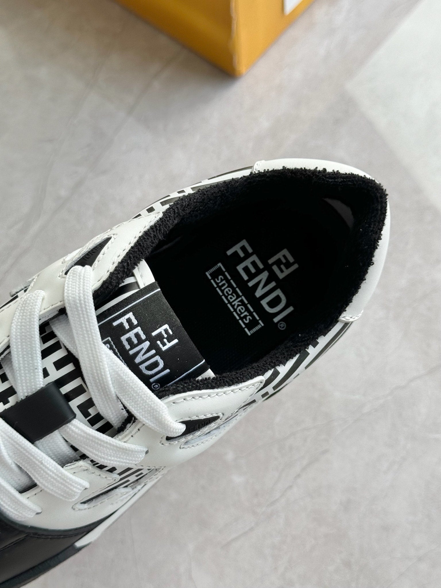 FENDI sneakers 121