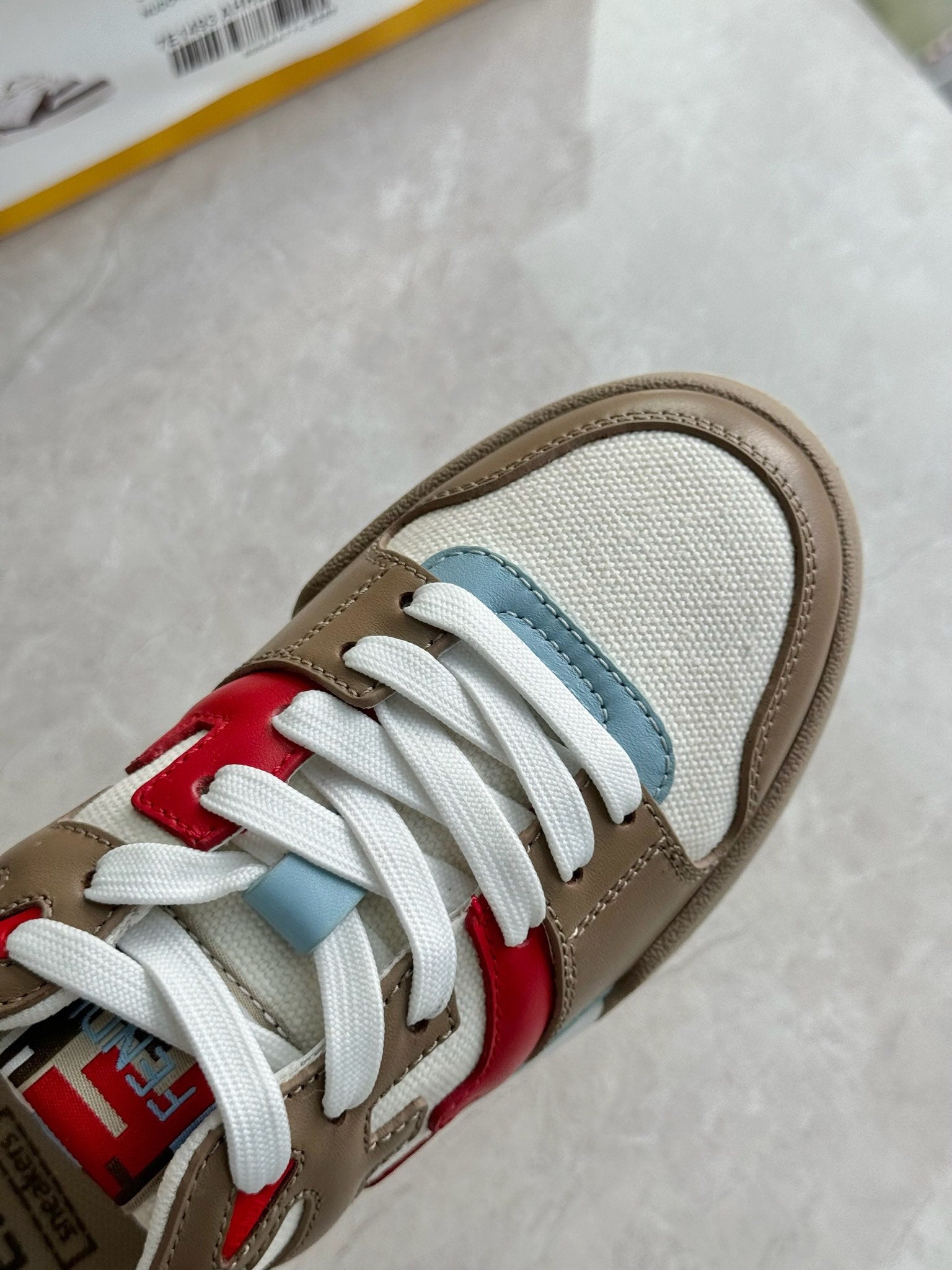 FENDI sneakers 124