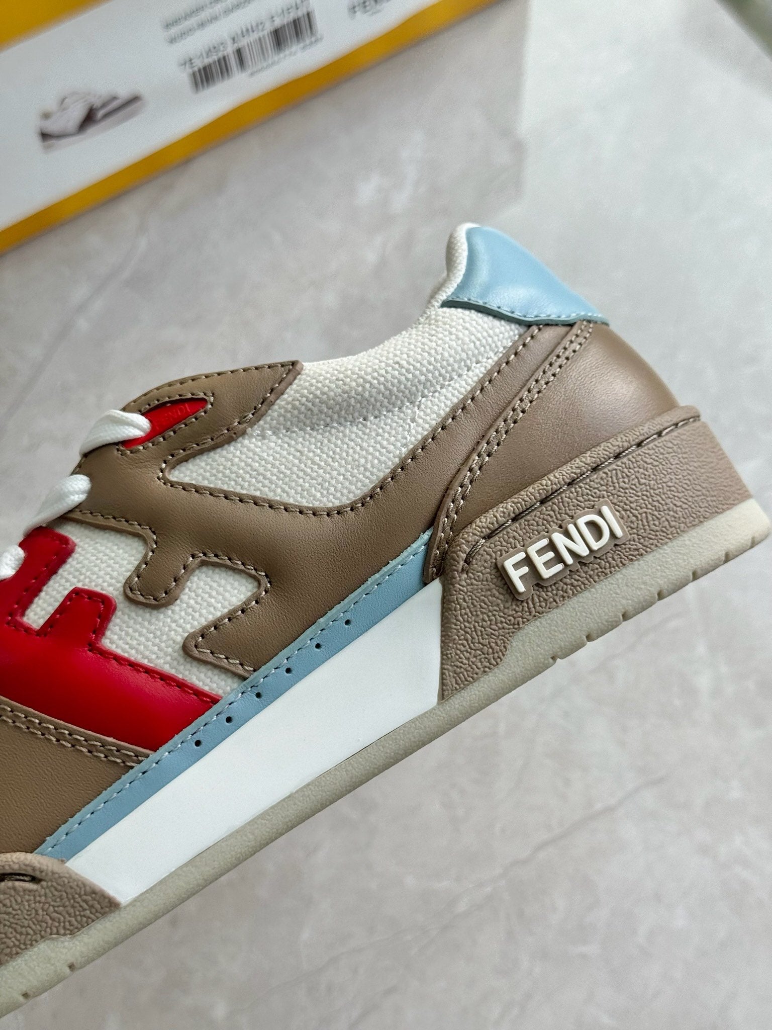FENDI sneakers 124