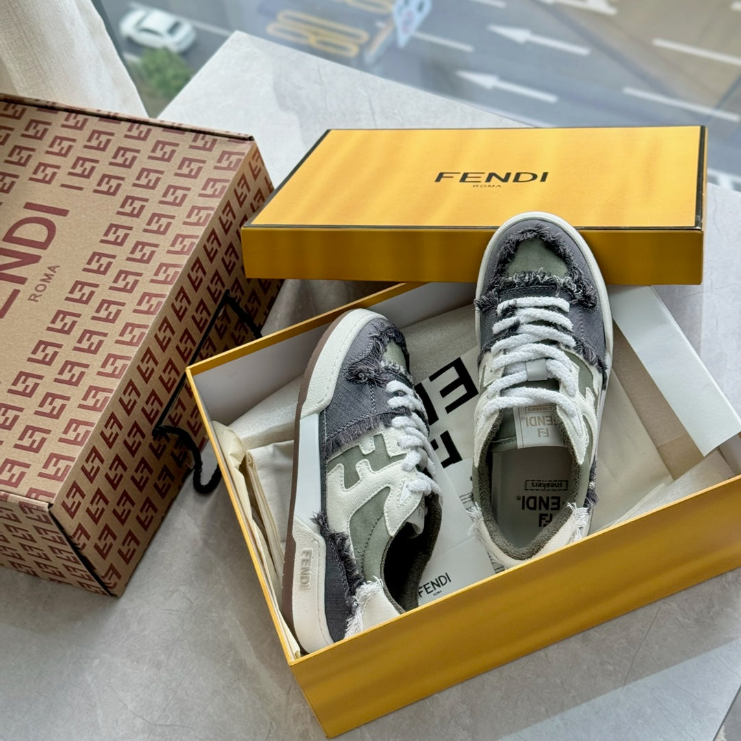 FENDI sneakers 125