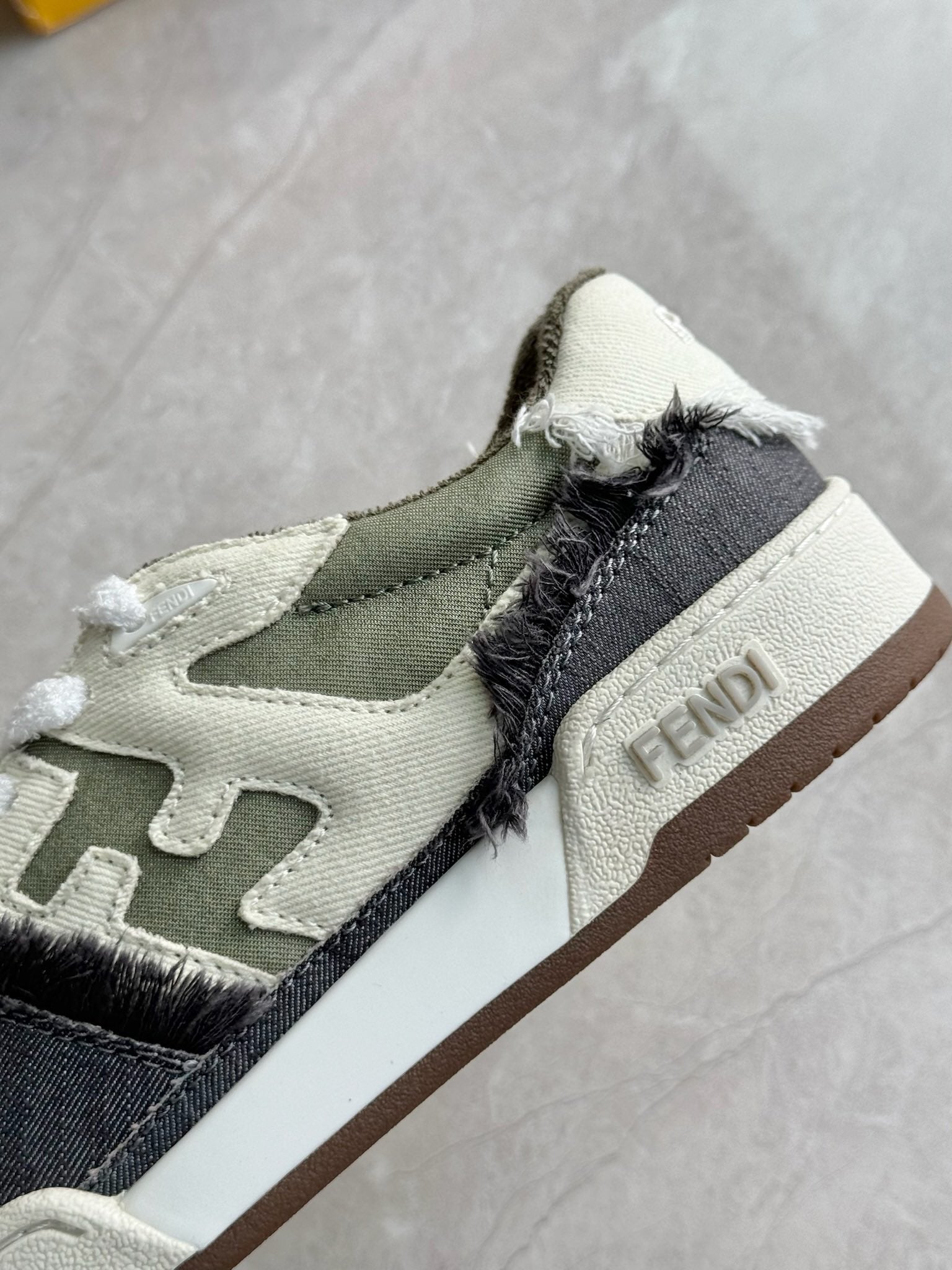 FENDI sneakers 125