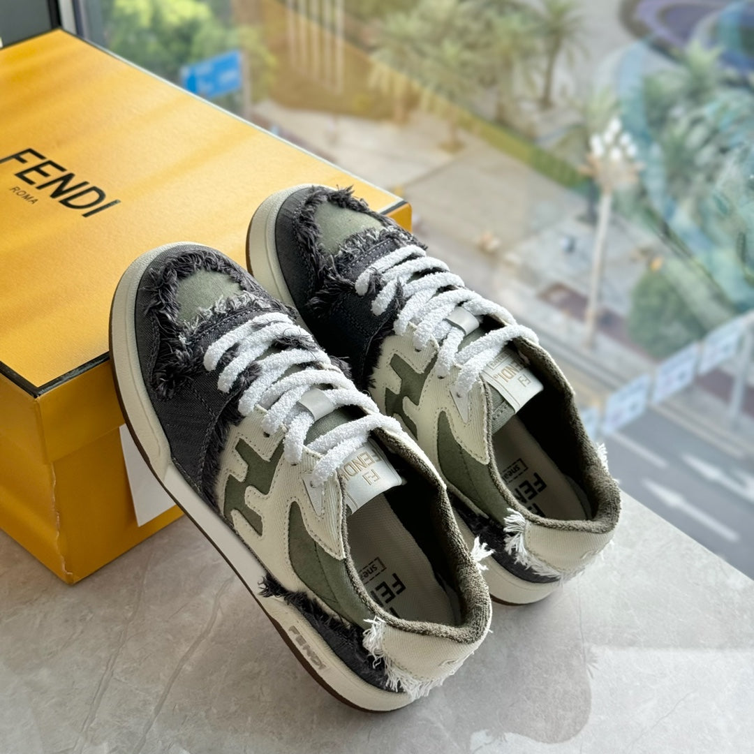 FENDI sneakers 125