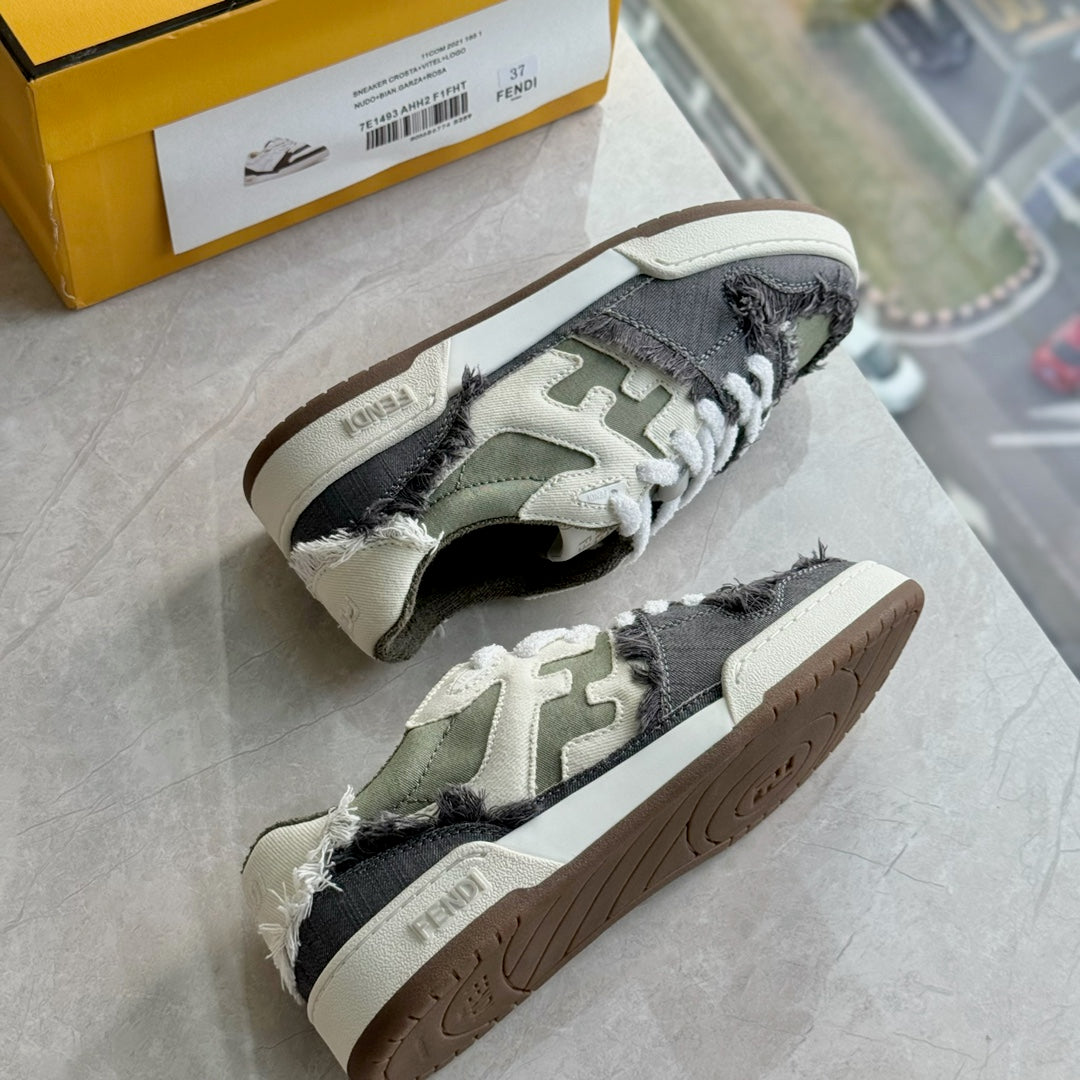FENDI sneakers 125