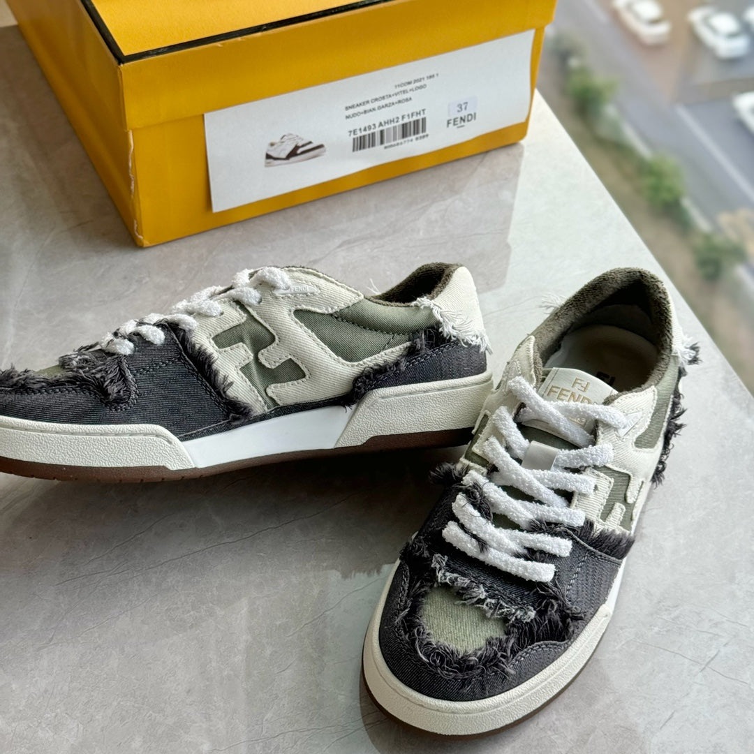 FENDI sneakers 125