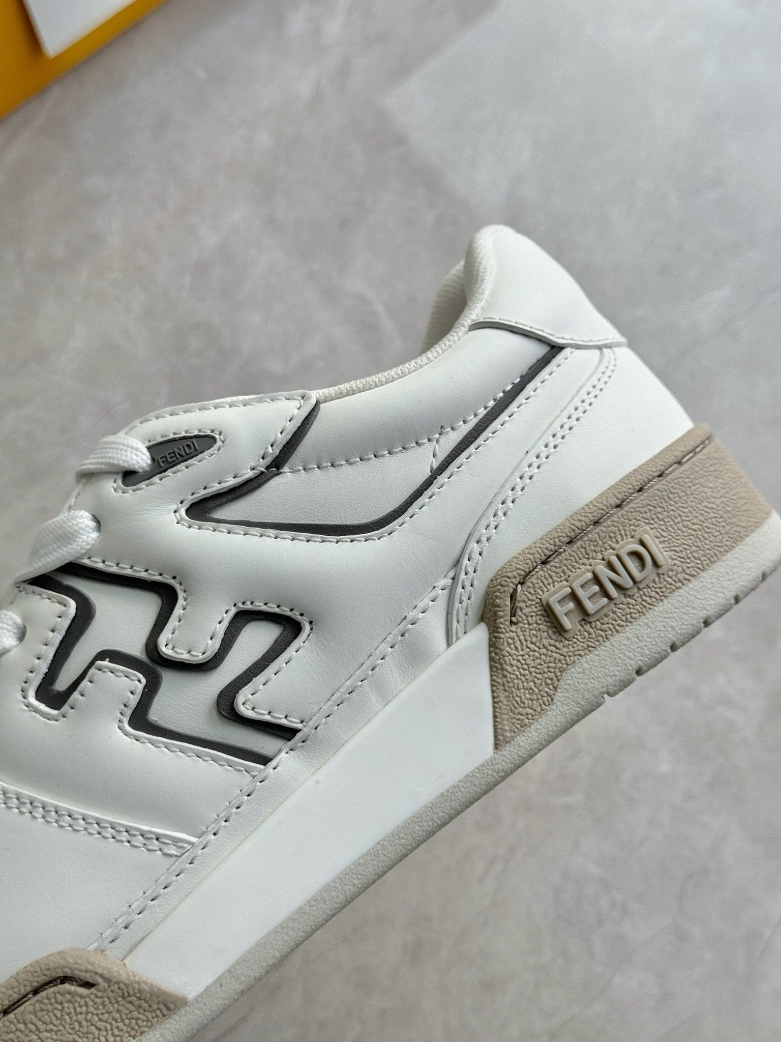 FENDI sneakers 126