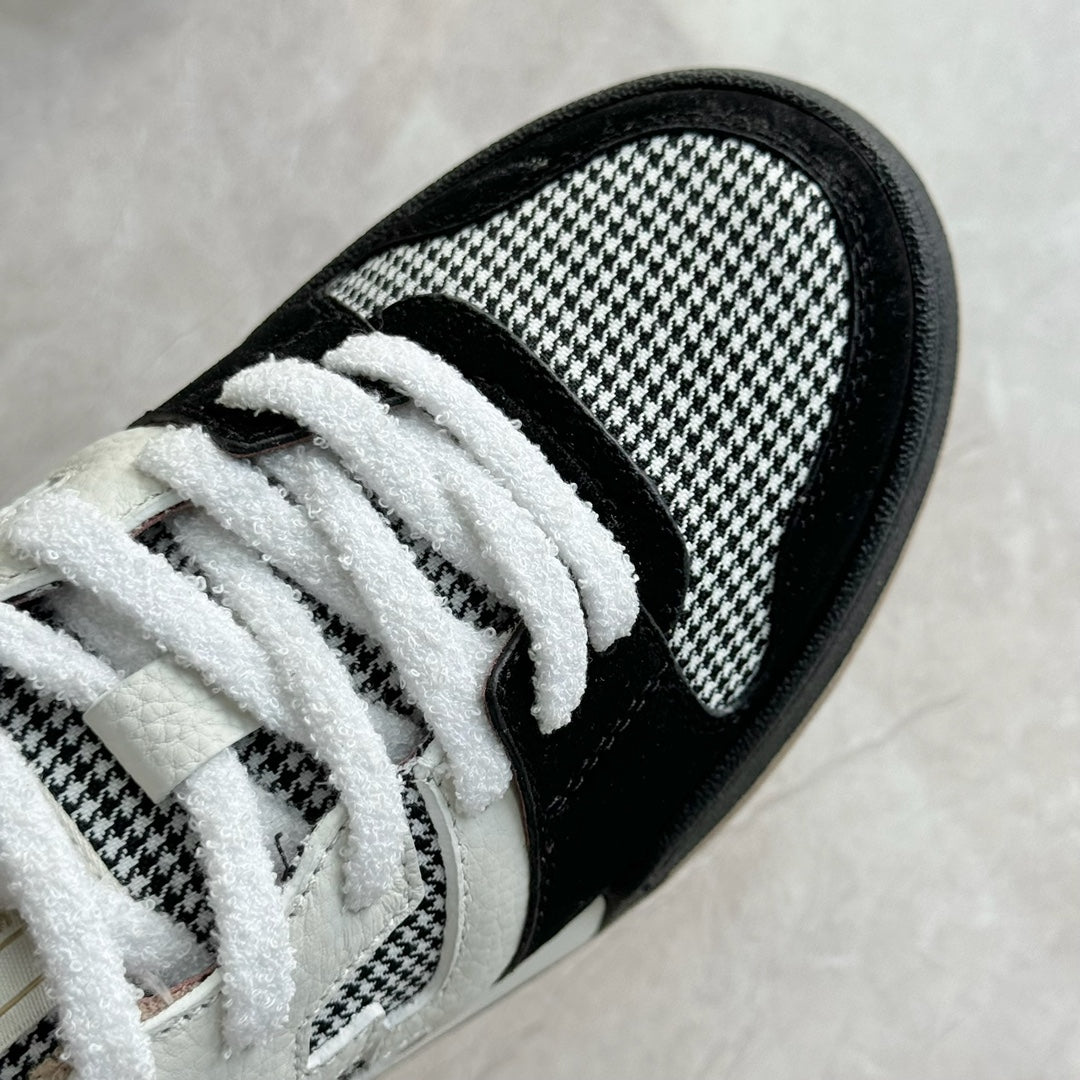 FENDI sneakers 127