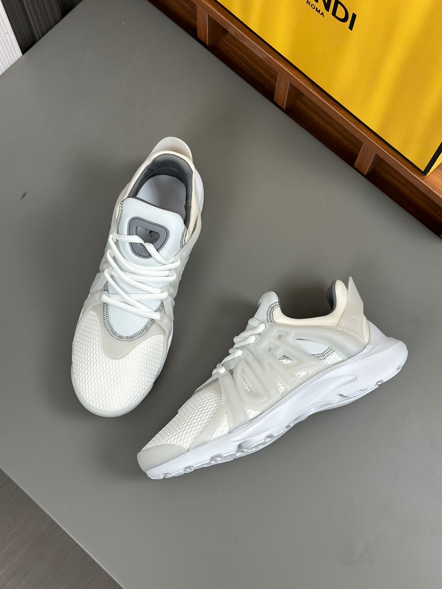FENDI sneakers 131