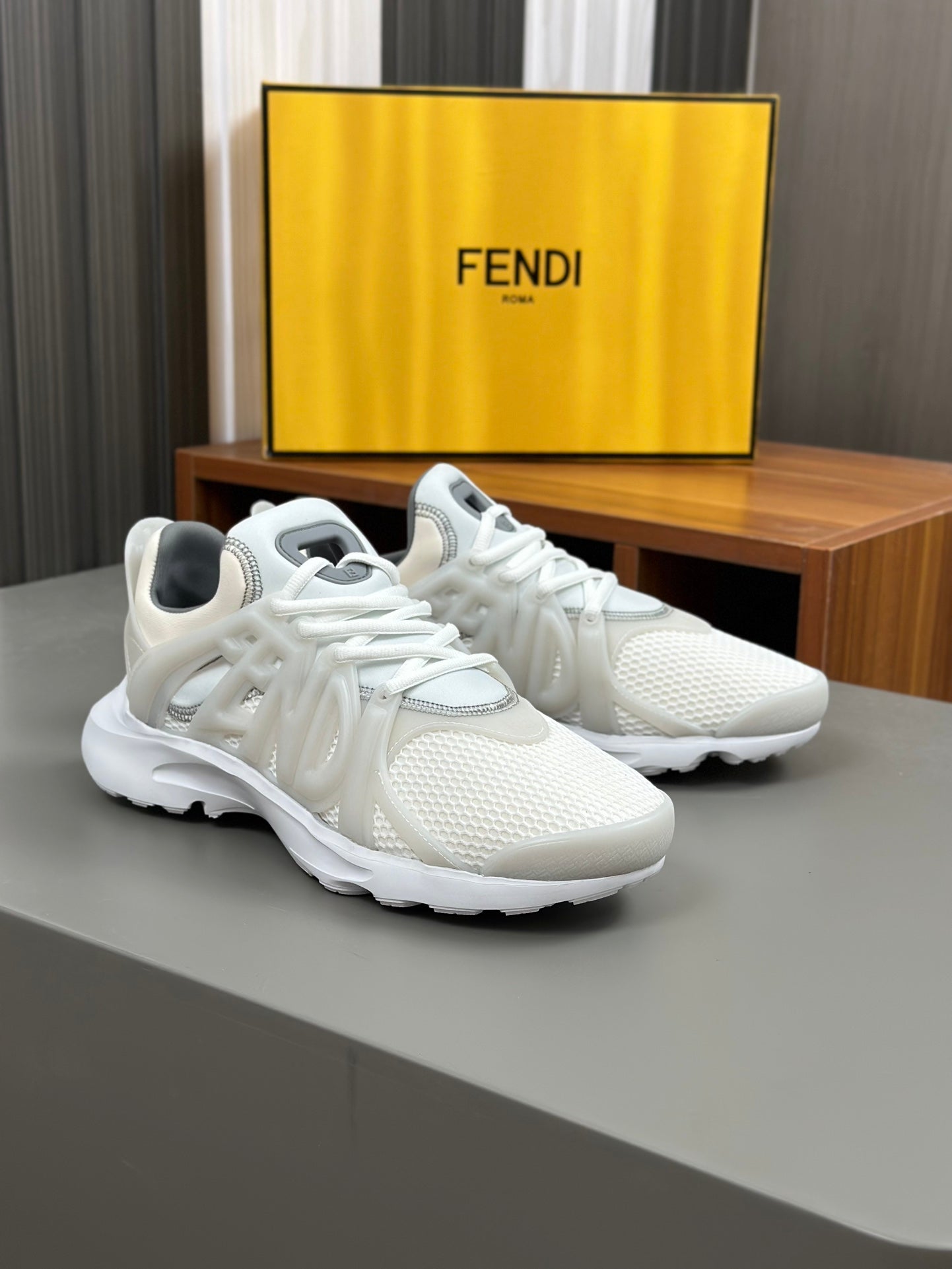 FENDI sneakers 131